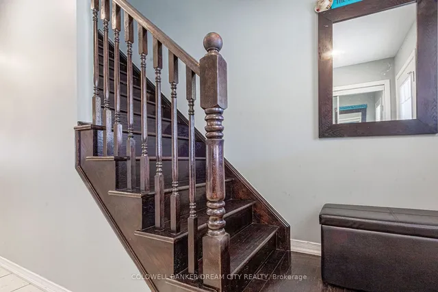 Additional property image - 250 Apple Hill Cres