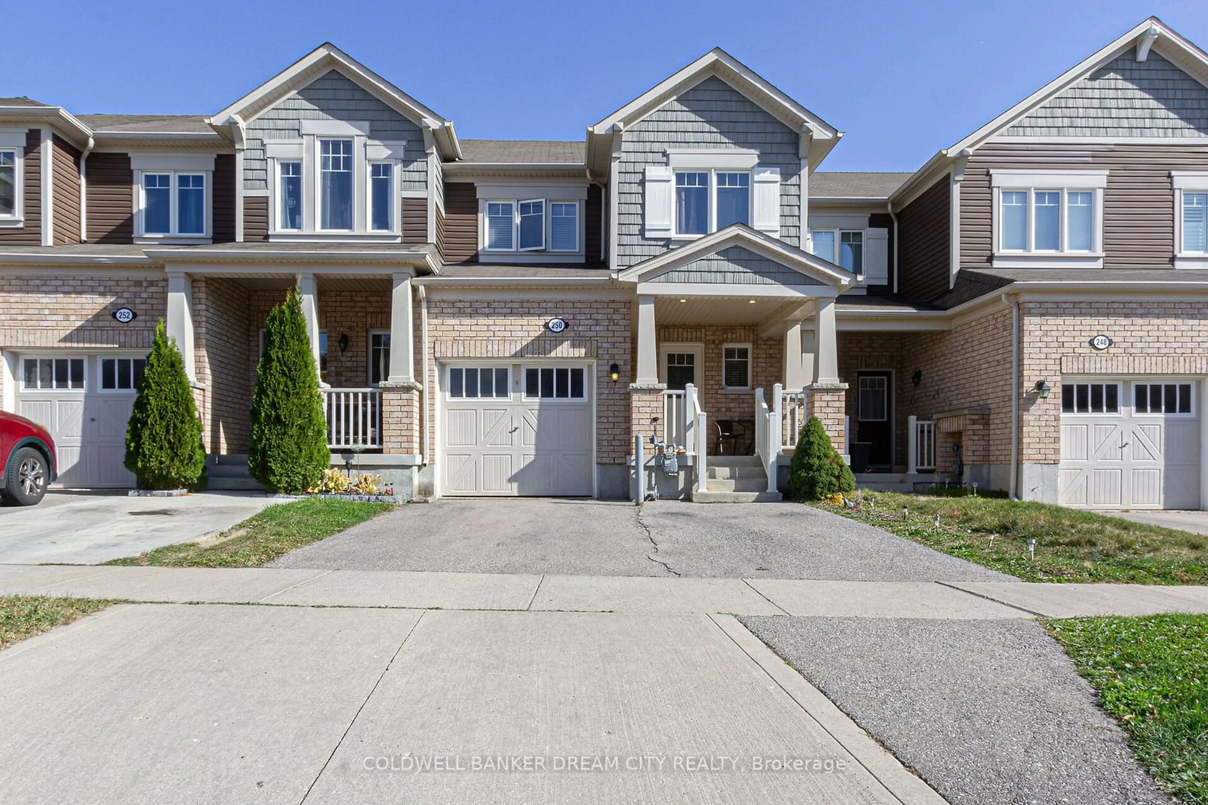 A pic from exterior of the house or condo, the street view for 250 Apple Hill Cres, Kitchener Ontario N2R 1P6