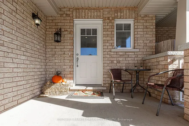 Additional property image - 250 Apple Hill Cres
