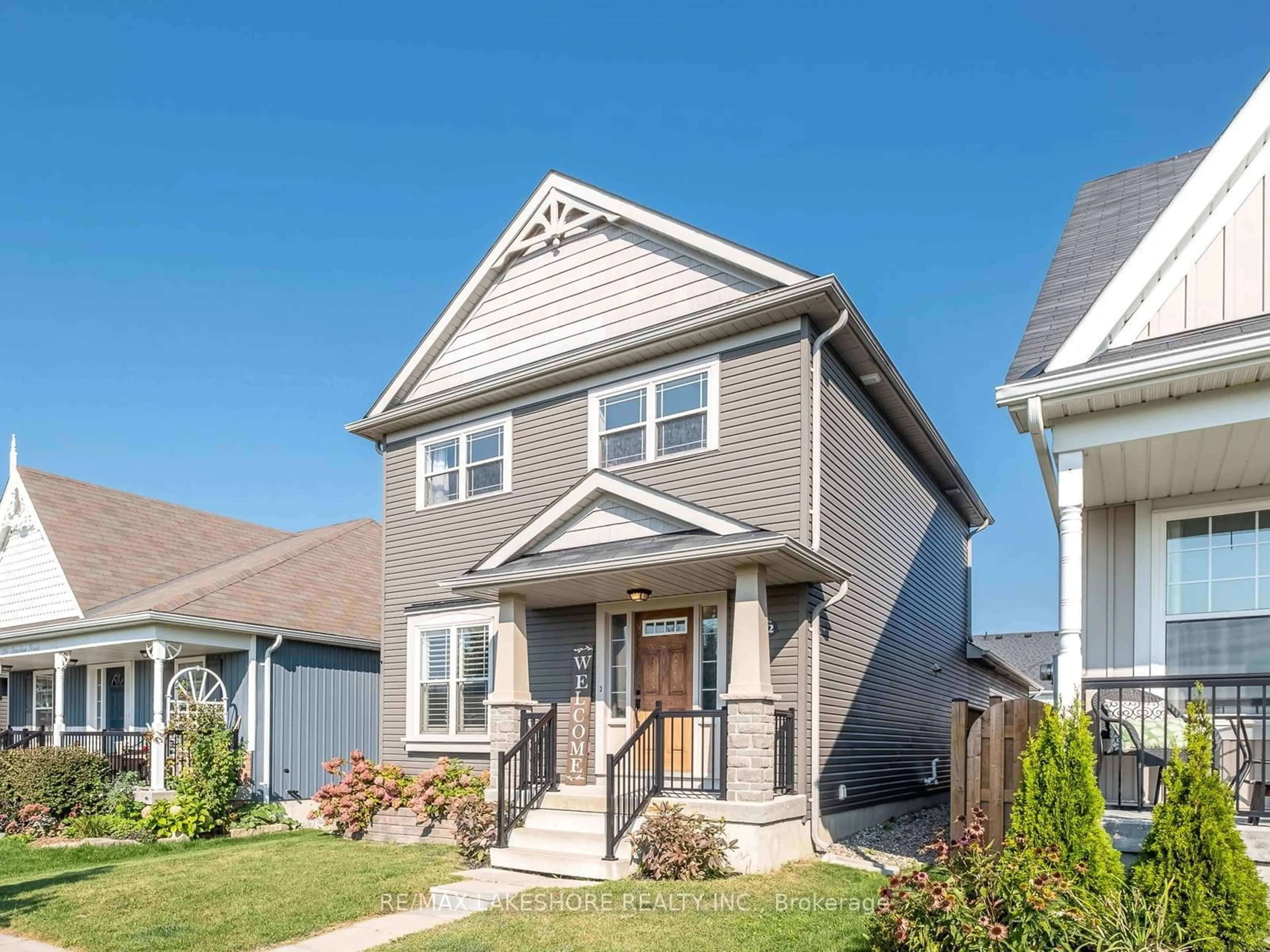 Frontside or backside of a home, cottage for 282 Strachan St, Port Hope Ontario L1A 0C8