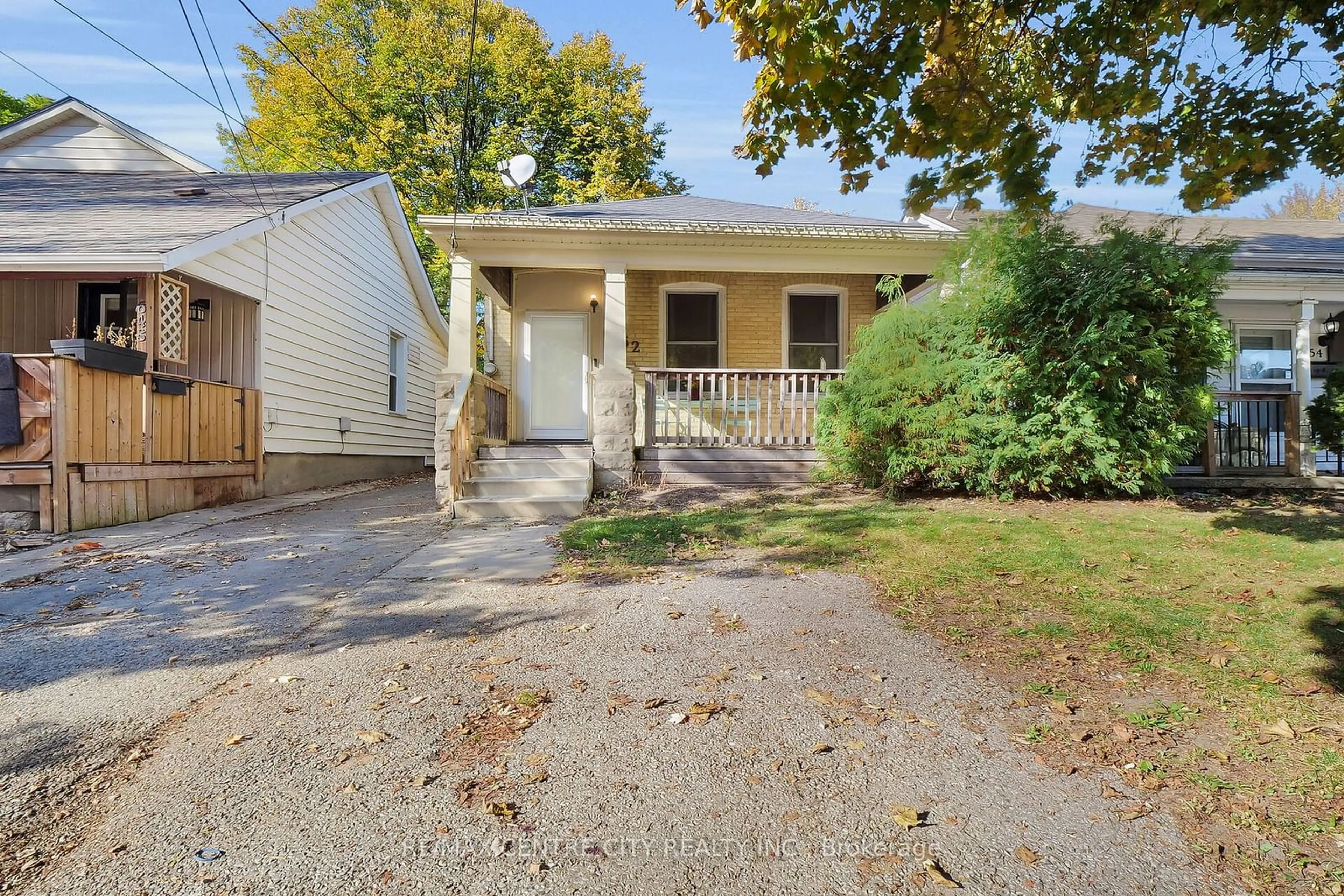 A pic from exterior of the house or condo, the street view for 652 Lorne Ave, London Ontario N5W 3K5