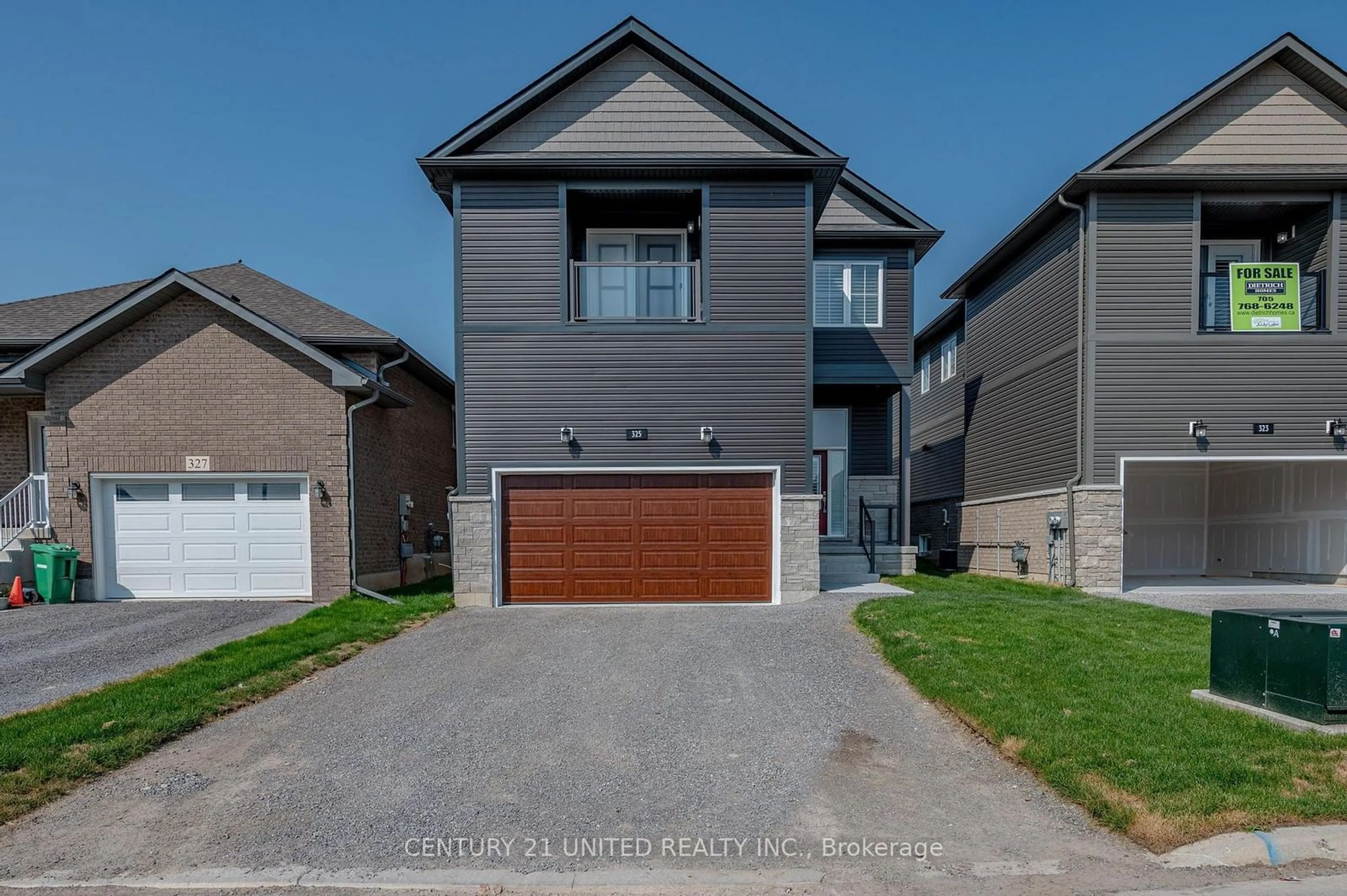 Frontside or backside of a home, the street view for 325 Mullighan Gdns, Peterborough Ontario K9K 0G3