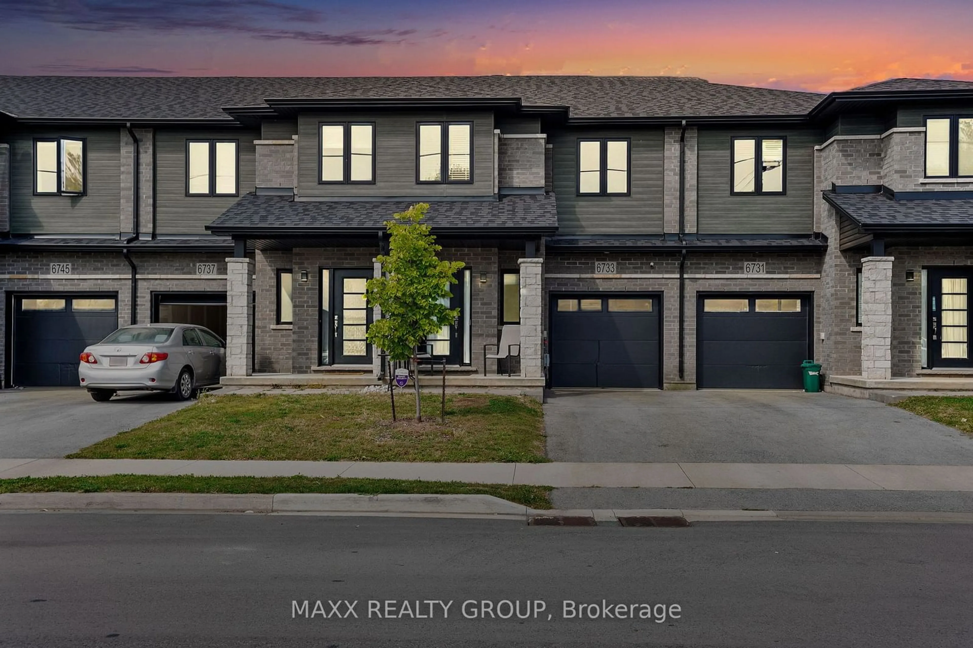 Frontside or backside of a home, the street view for 6733 Cropp St, Niagara Falls Ontario L2E 0B7