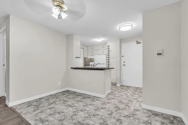 Additional property image - 30 Bridge St Unit 206