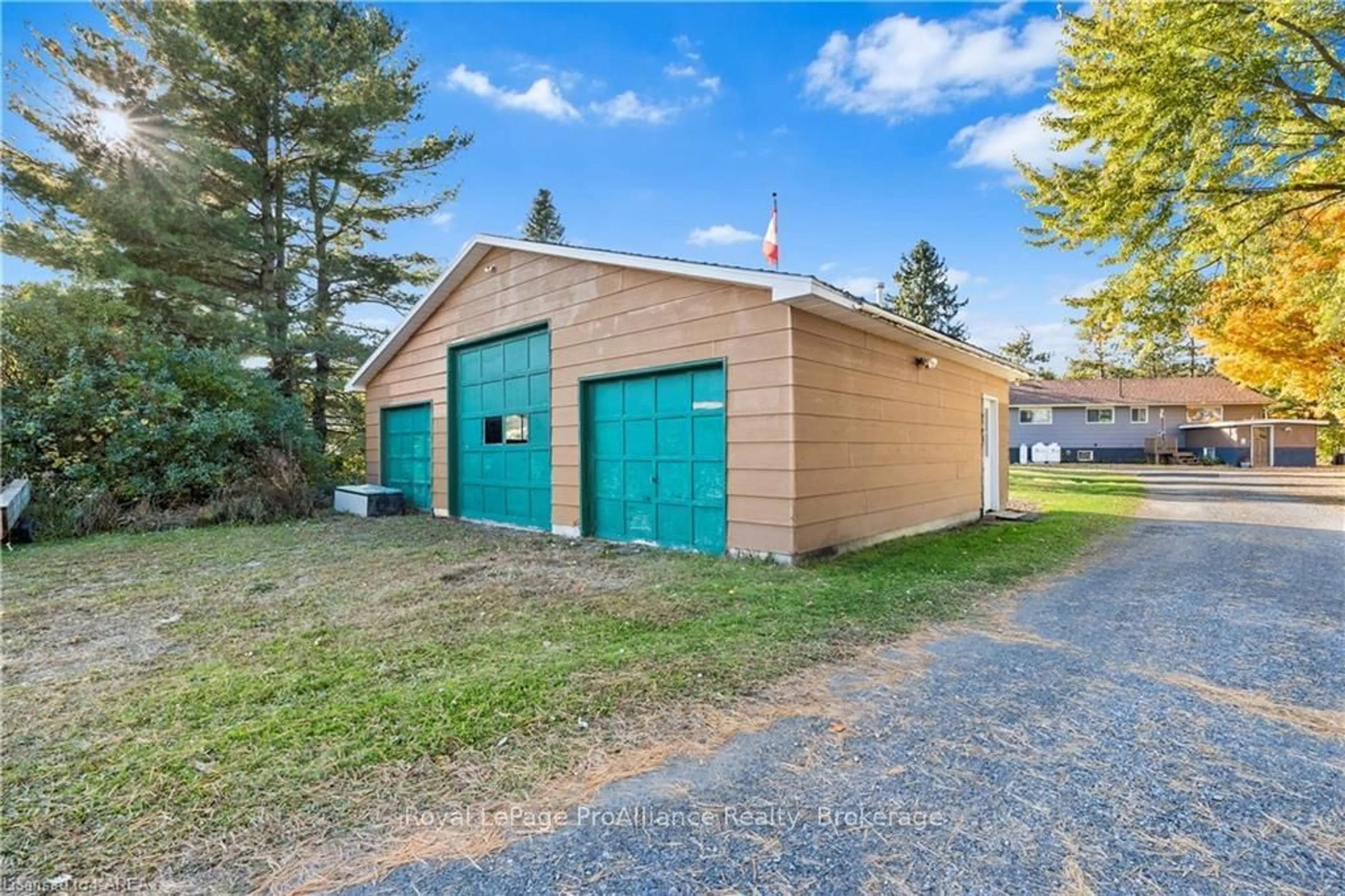 Indoor garage, cement floor for 2903 CEDAR VALLEY Rd, Rideau Lakes Ontario K0G 1V0