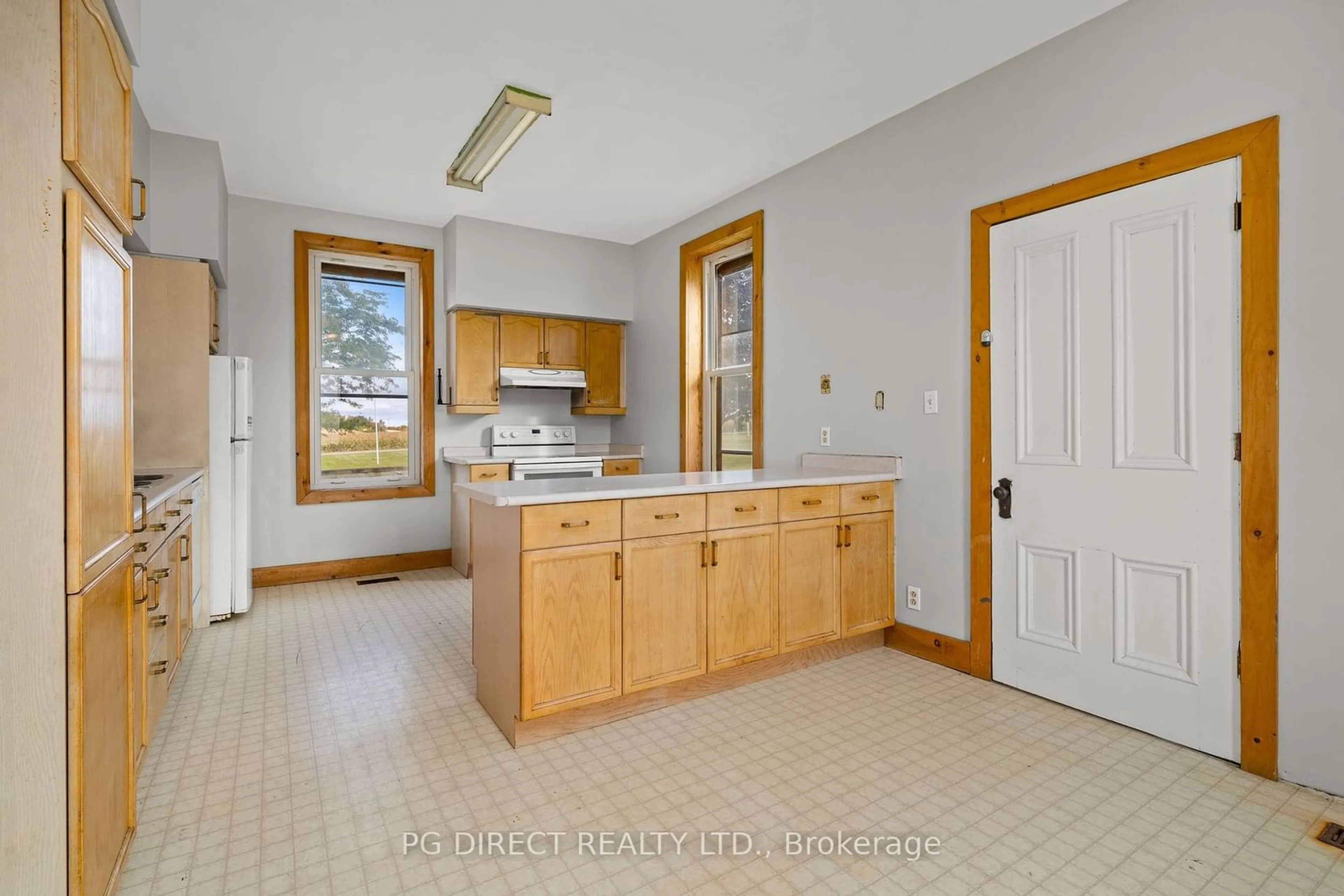 Standard kitchen, wood floors, cottage for 114 Fleetwood Rd, Kawartha Lakes Ontario L0B 1K0