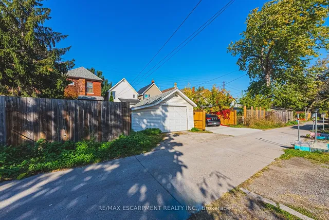 Additional property image - 62 Birch Ave
