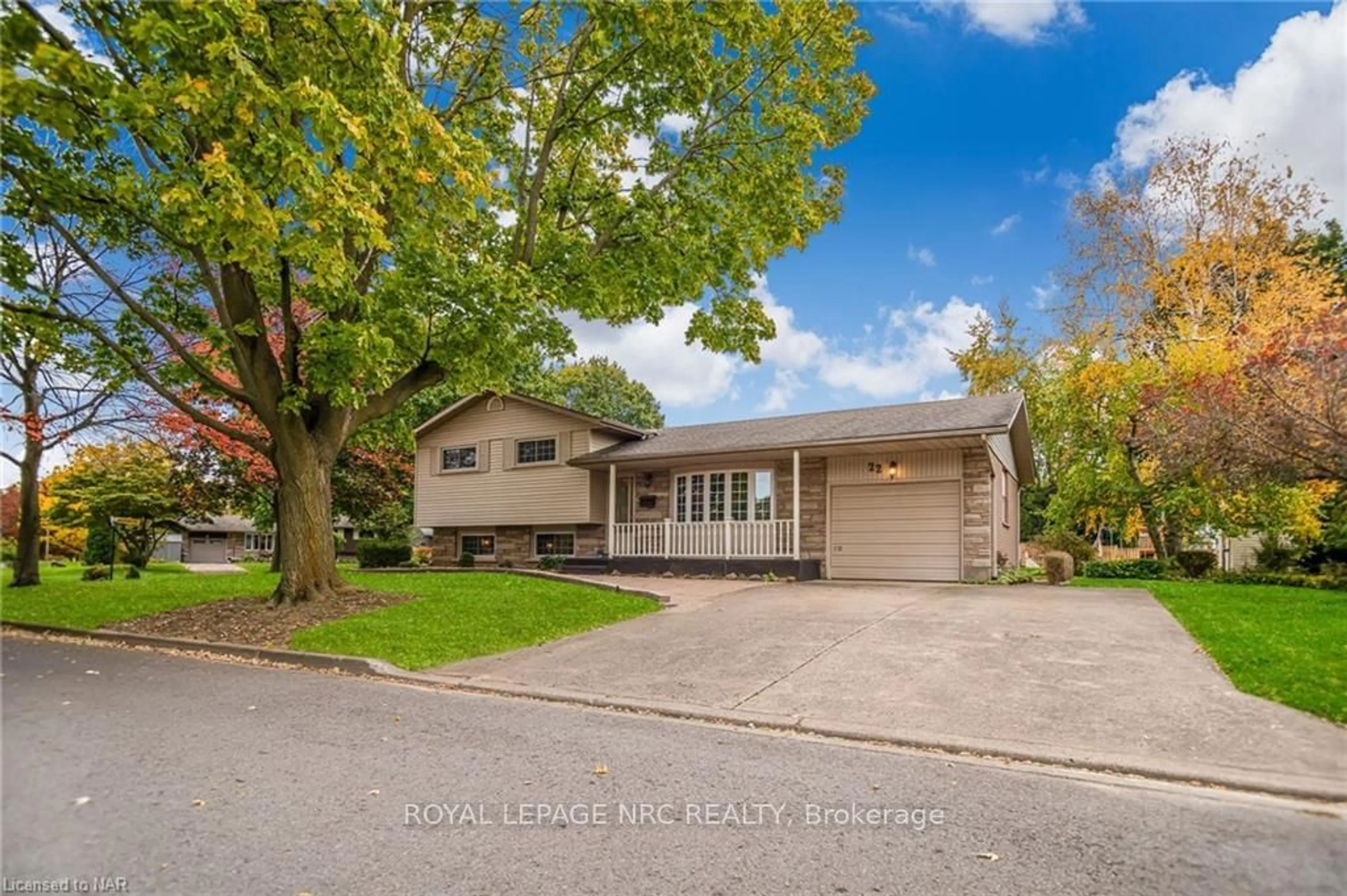 A pic from exterior of the house or condo, the street view for 22 ROSEMOUNT Ave, St. Catharines Ontario L2M 1Z6