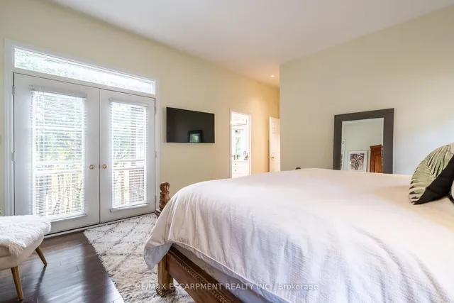 Additional property image - 64 Nelson St