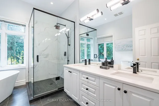 Additional property image - 64 Nelson St