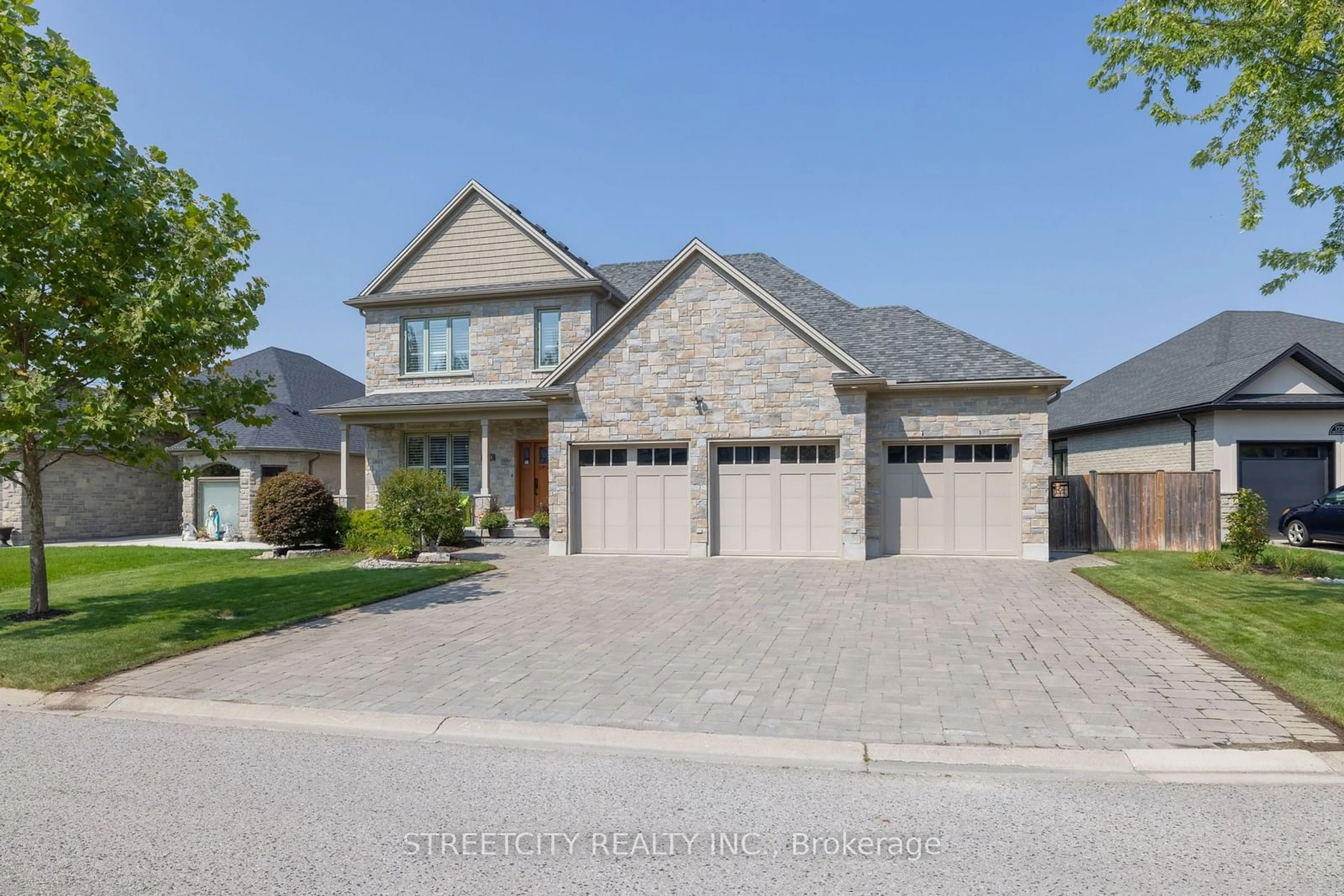 Frontside or backside of a home, the street view for 1544 Privet Pl, London Ontario N5X 0E7