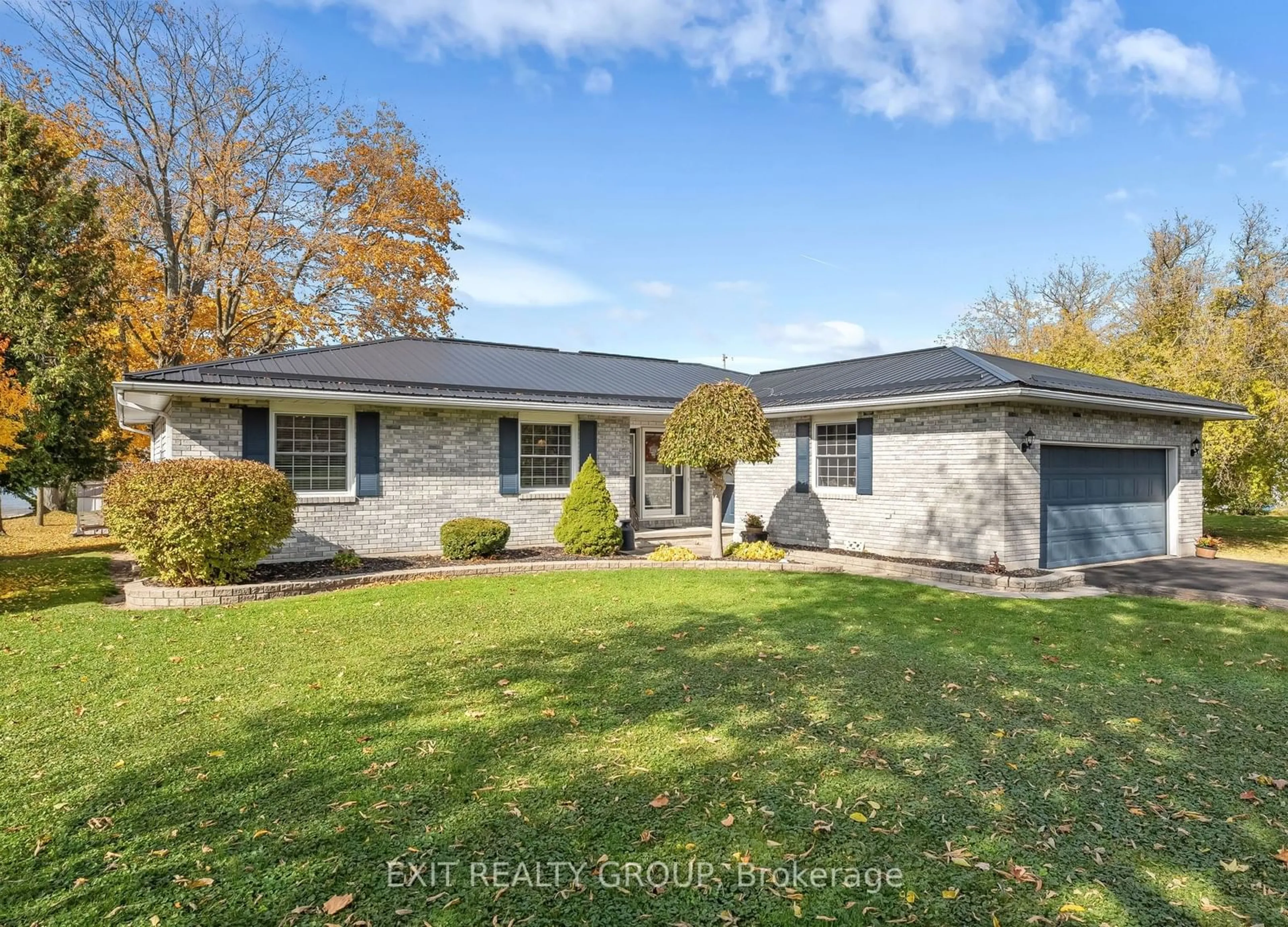 Frontside or backside of a home, the street view for 1081 Frankford-Stirling Rd, Quinte West Ontario K0K 2C0