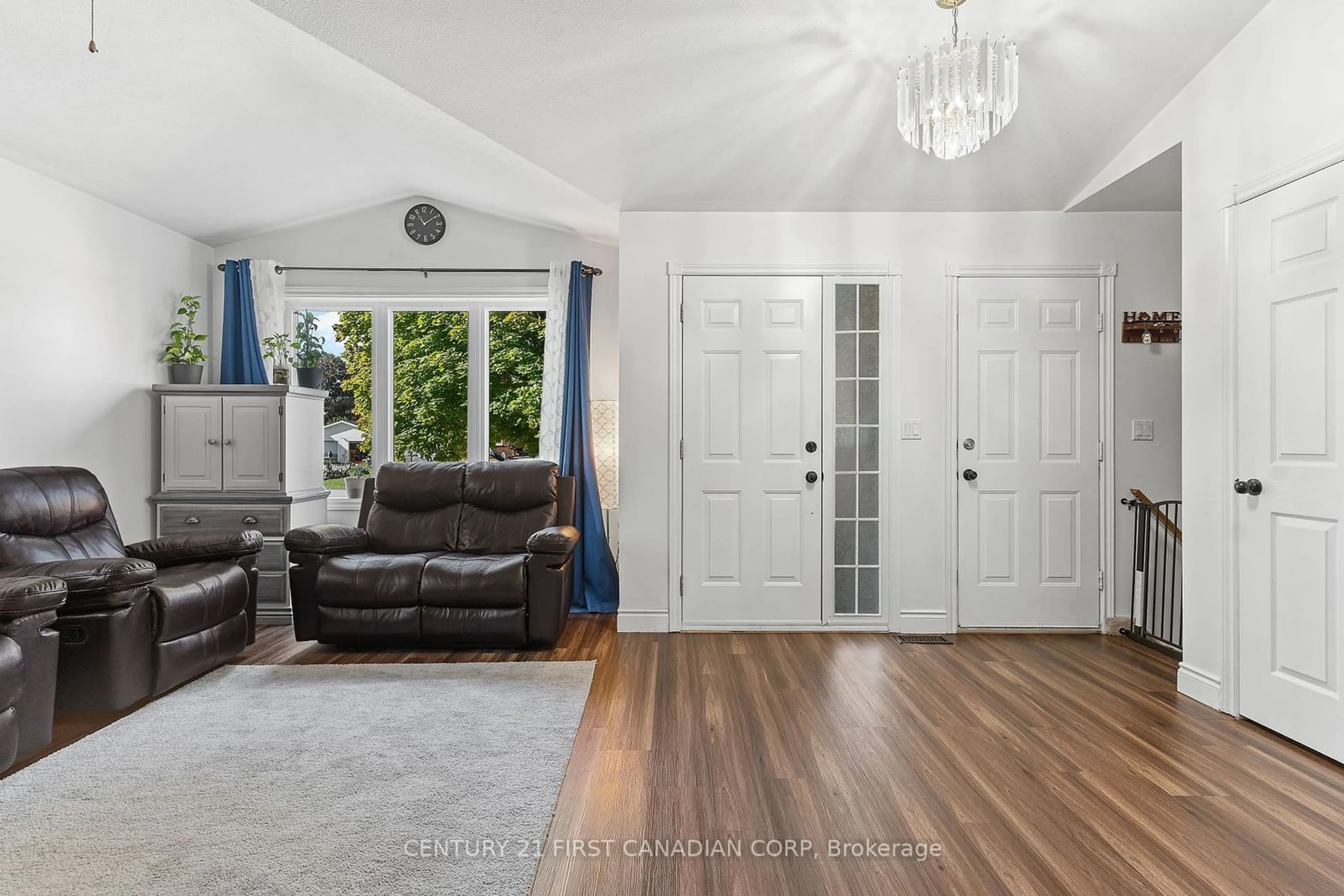 Indoor entryway, wood floors for 38 St. Michael's St, Norfolk Ontario N4B 3C8