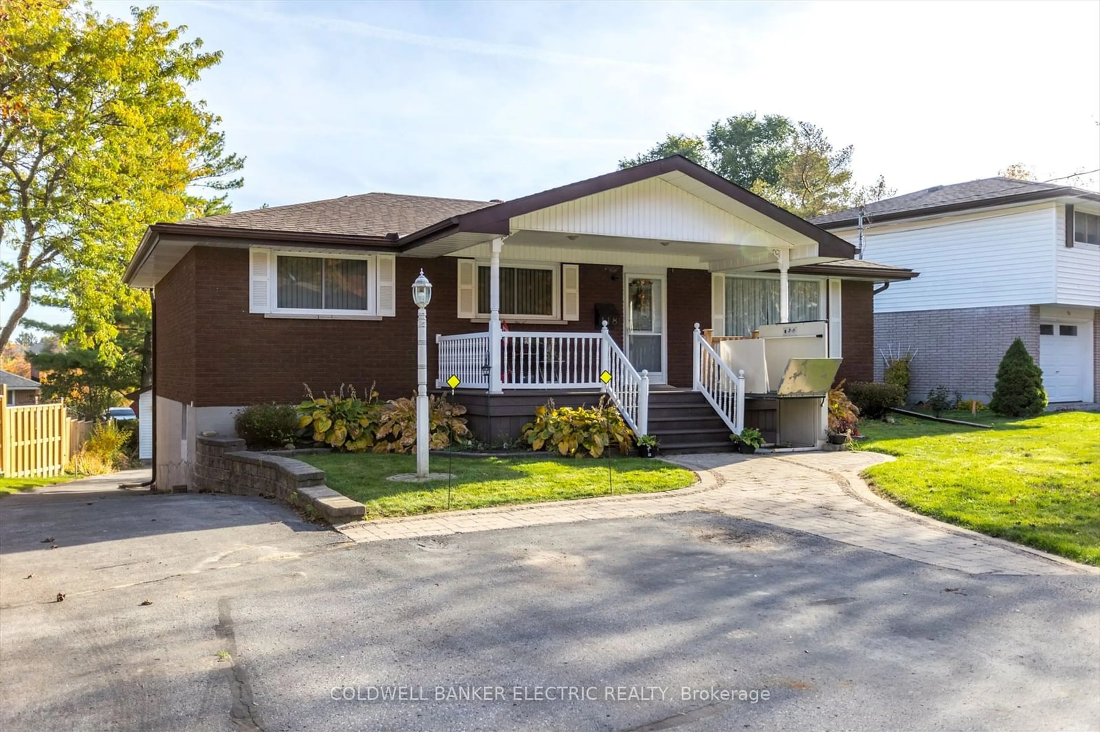 Frontside or backside of a home, cottage for 118 Parkdale Ave, Smith-Ennismore-Lakefield Ontario K9L 1K4