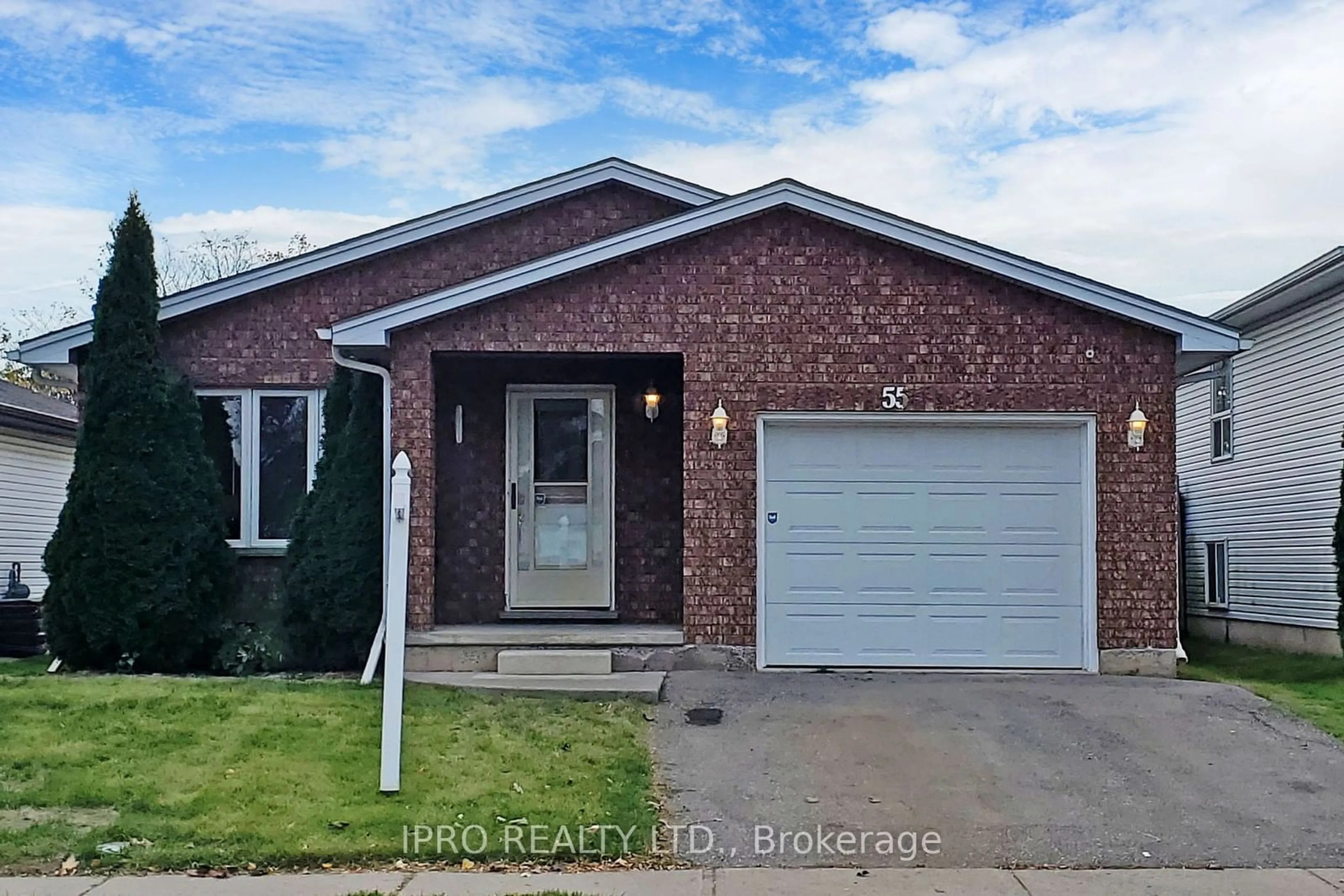 Frontside or backside of a home, the street view for 55 St. Patrick's Dr, Brantford Ontario N3T 6L4