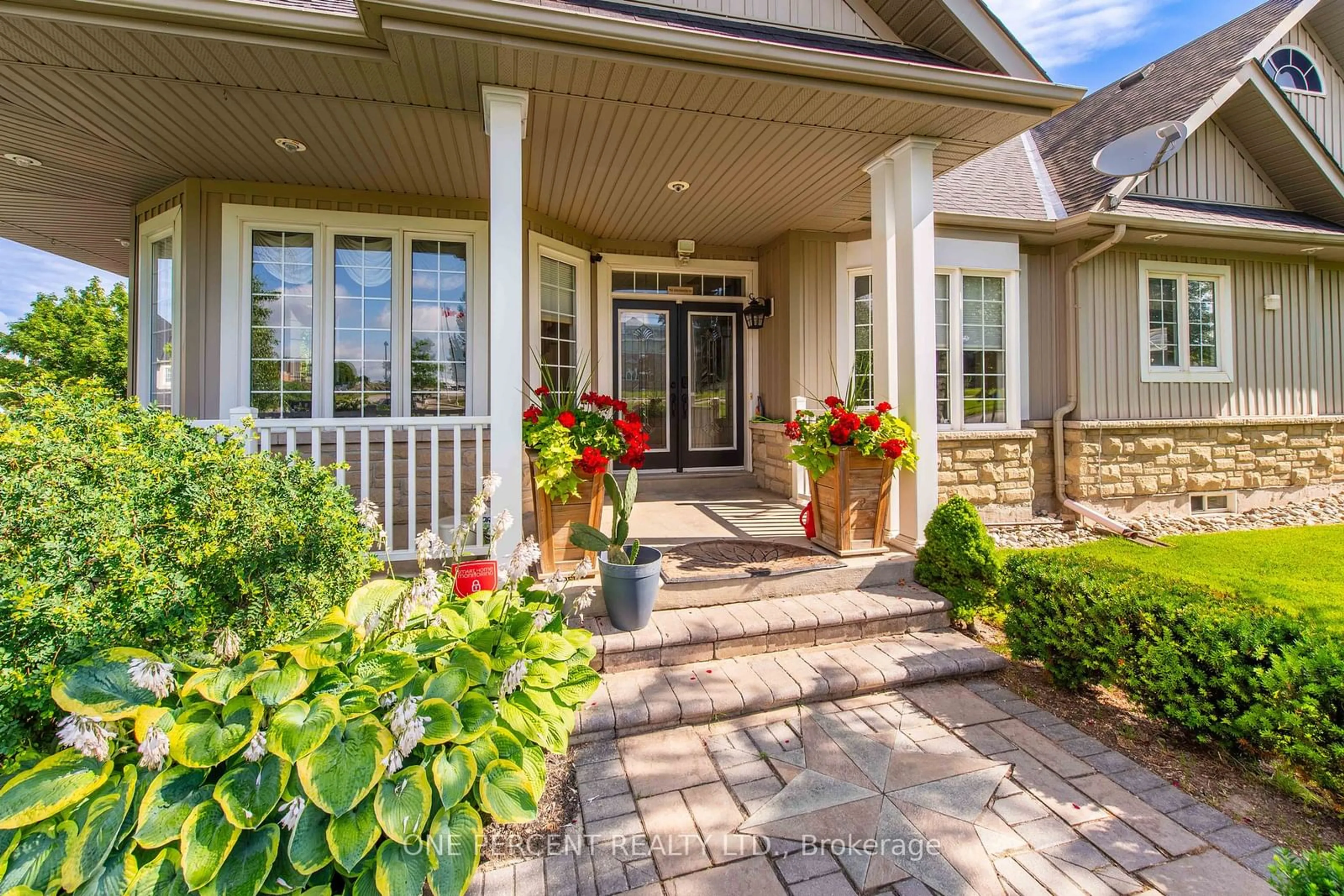 Indoor entryway, wood floors for 762 Greenwood Cres, Shelburne Ontario L0N 1S2