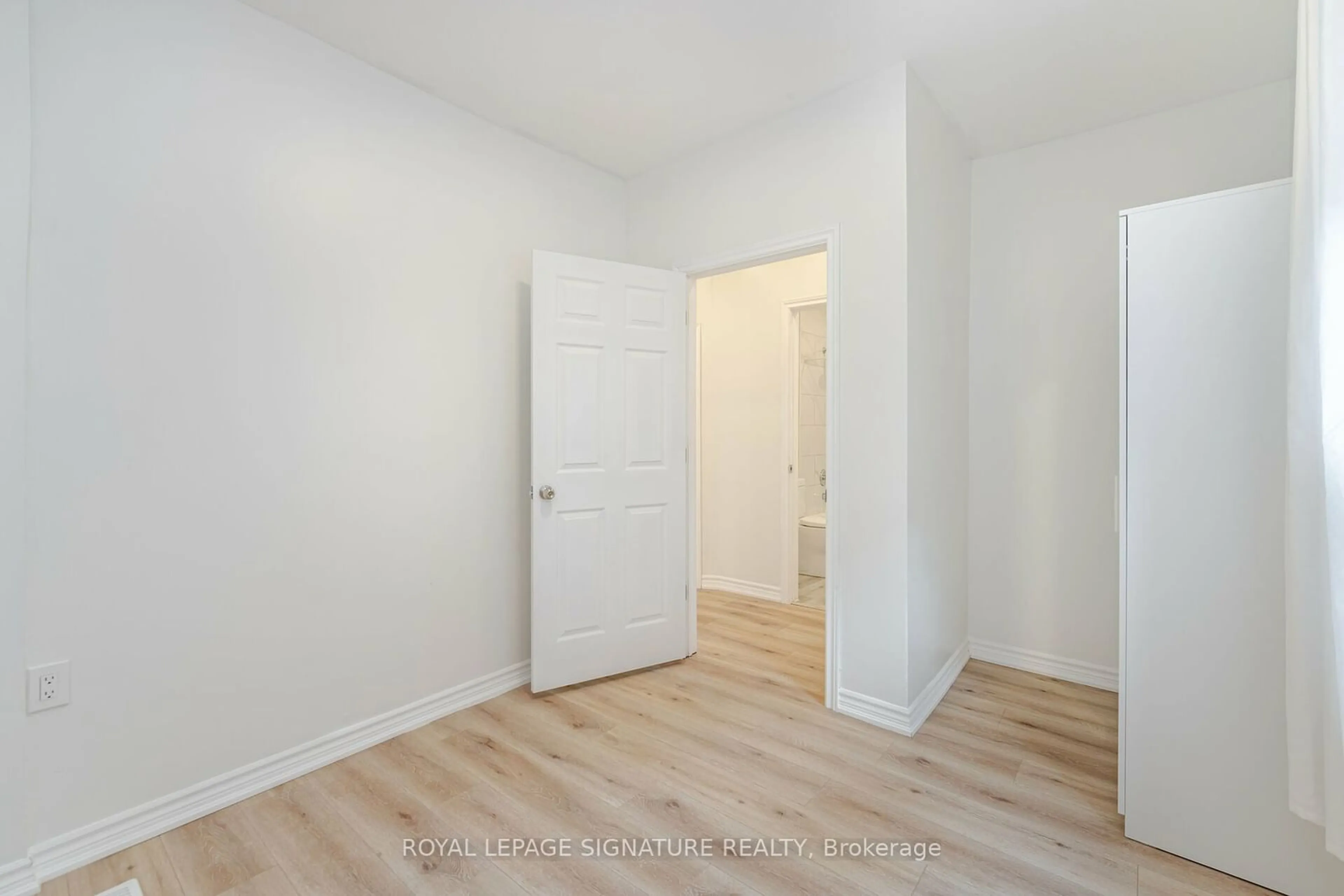 Indoor entryway, not visible floor for 35 Britannia Ave, Hamilton Ontario L8H 1W5