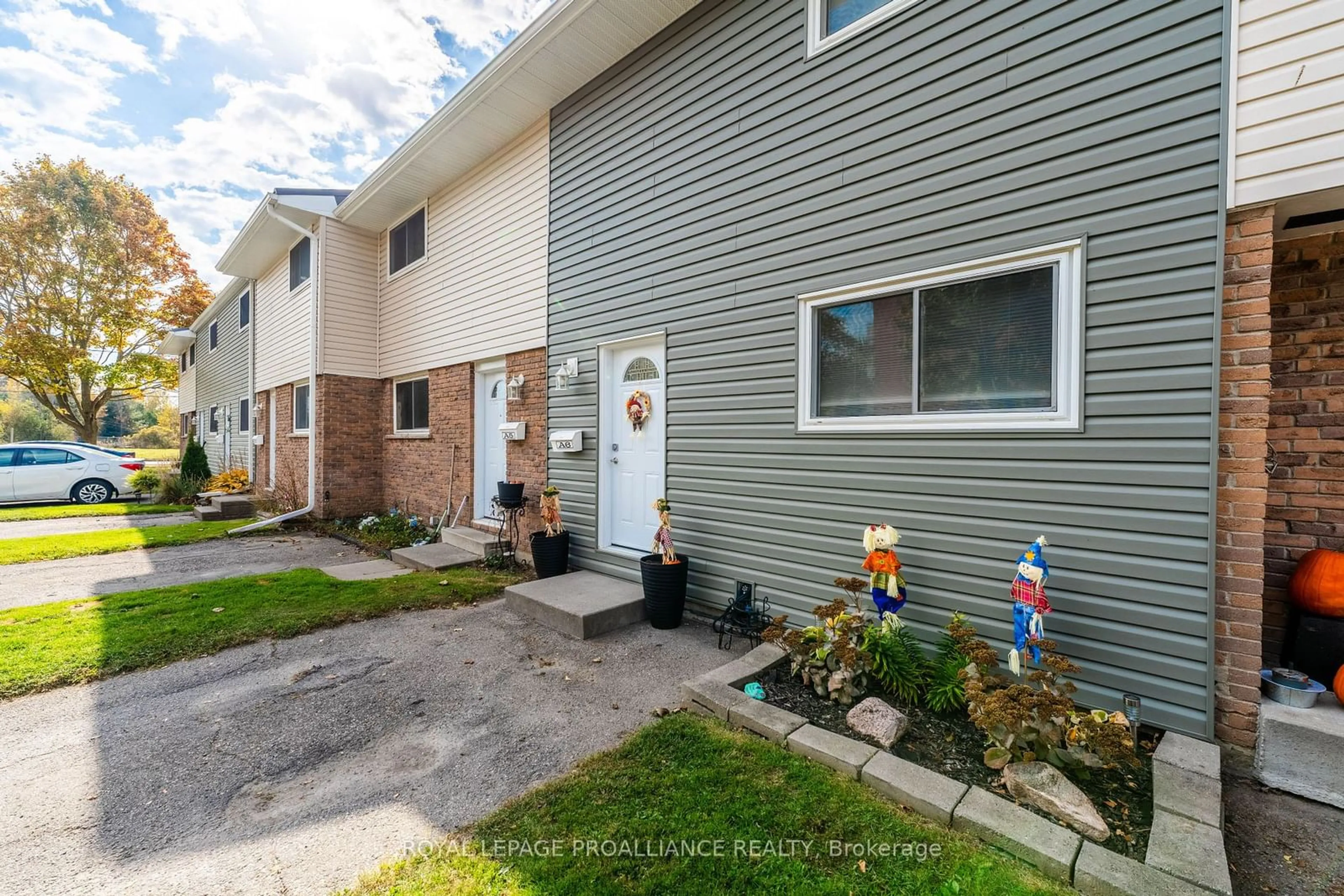 A pic from exterior of the house or condo, the street view for 400 Westwood Dr #A6, Cobourg Ontario K9A 2B6