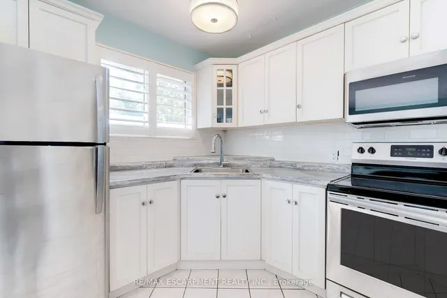 Additional property image - 2373 King St Unit 17
