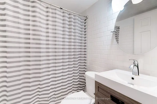 Additional property image - 2373 King St Unit 17