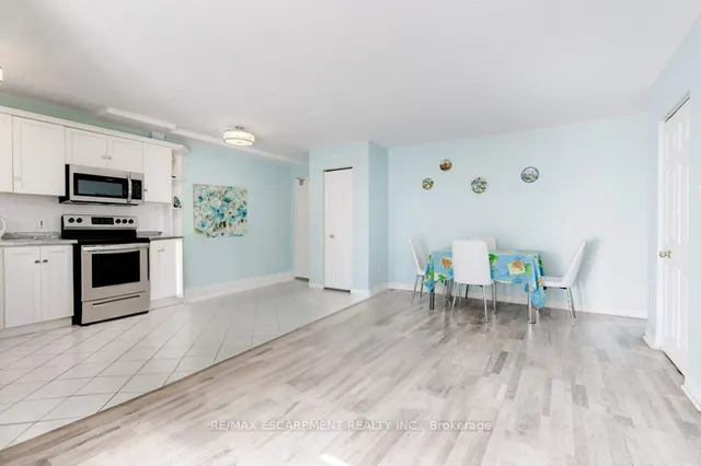 Additional property image - 2373 King St Unit 17
