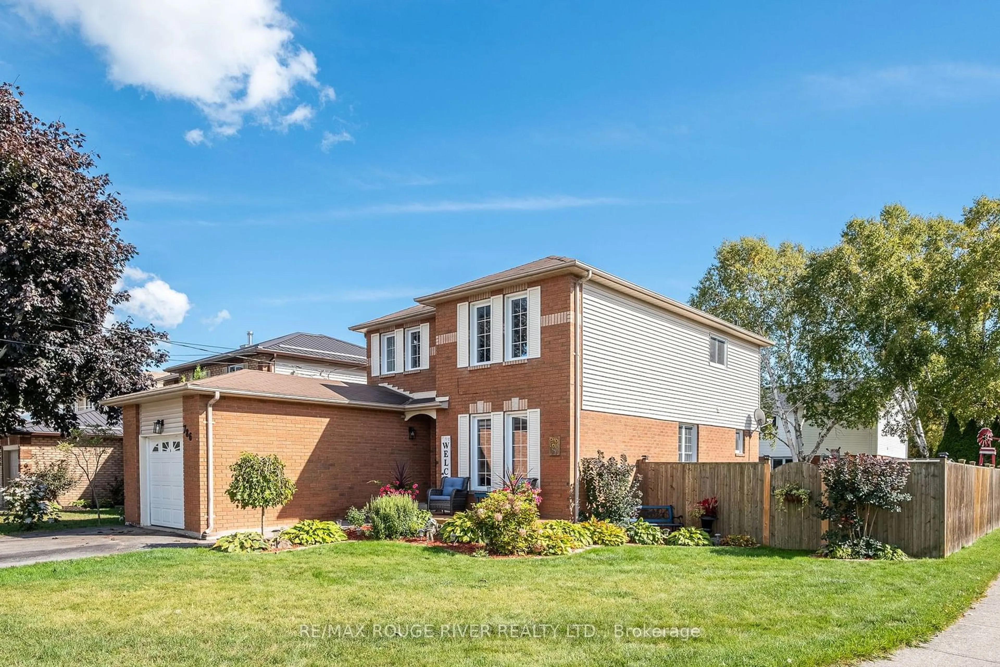 Frontside or backside of a home, the fenced backyard for 786 Beatty Cres, Cobourg Ontario K9A 5K7