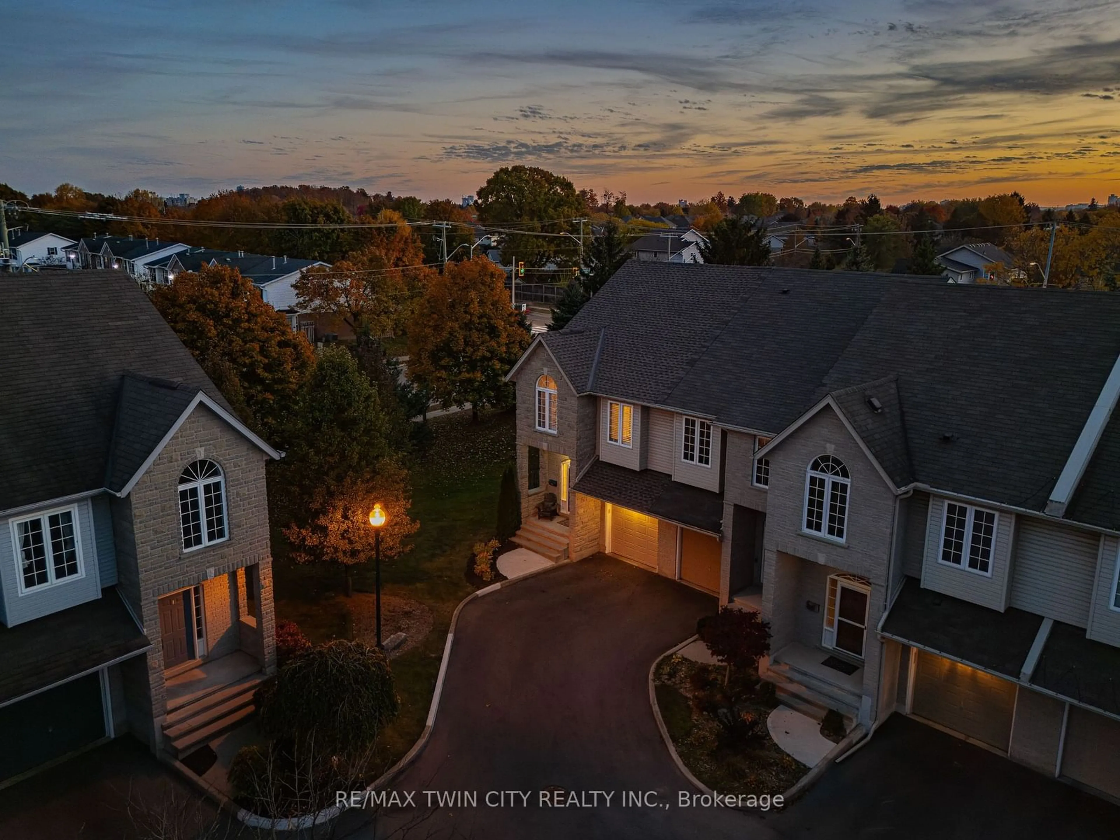 A pic from exterior of the house or condo, the street view for 460 Woolwich St #28, Waterloo Ontario N2K 4G8