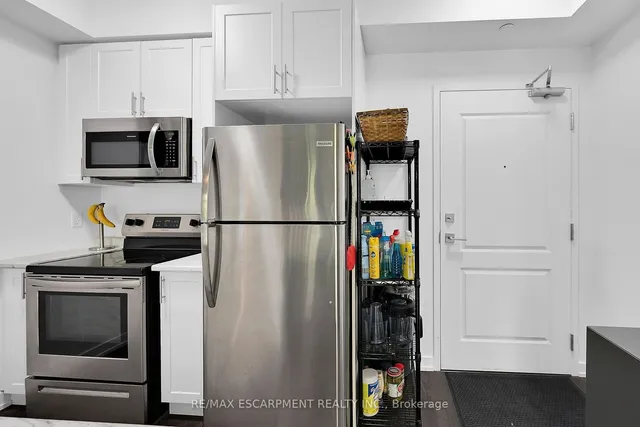 Additional property image - 125 Shoreview Pl Unit 114