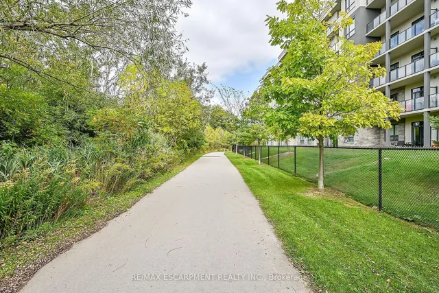 Additional property image - 125 Shoreview Pl Unit 114