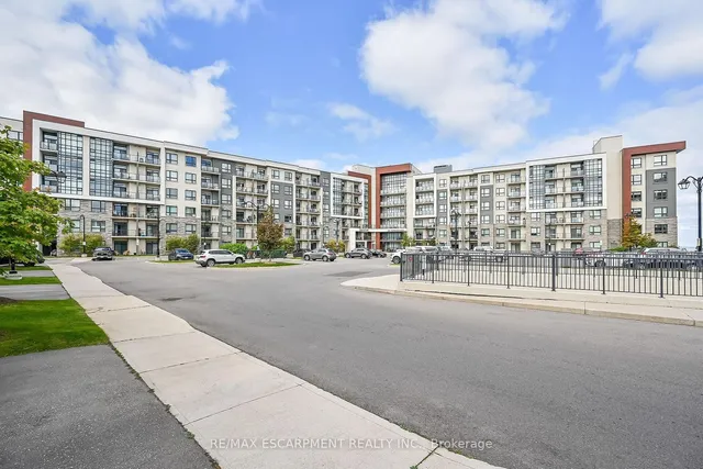 Additional property image - 125 Shoreview Pl Unit 114