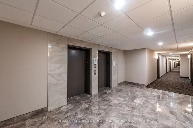 Additional property image - 125 Shoreview Pl Unit 114