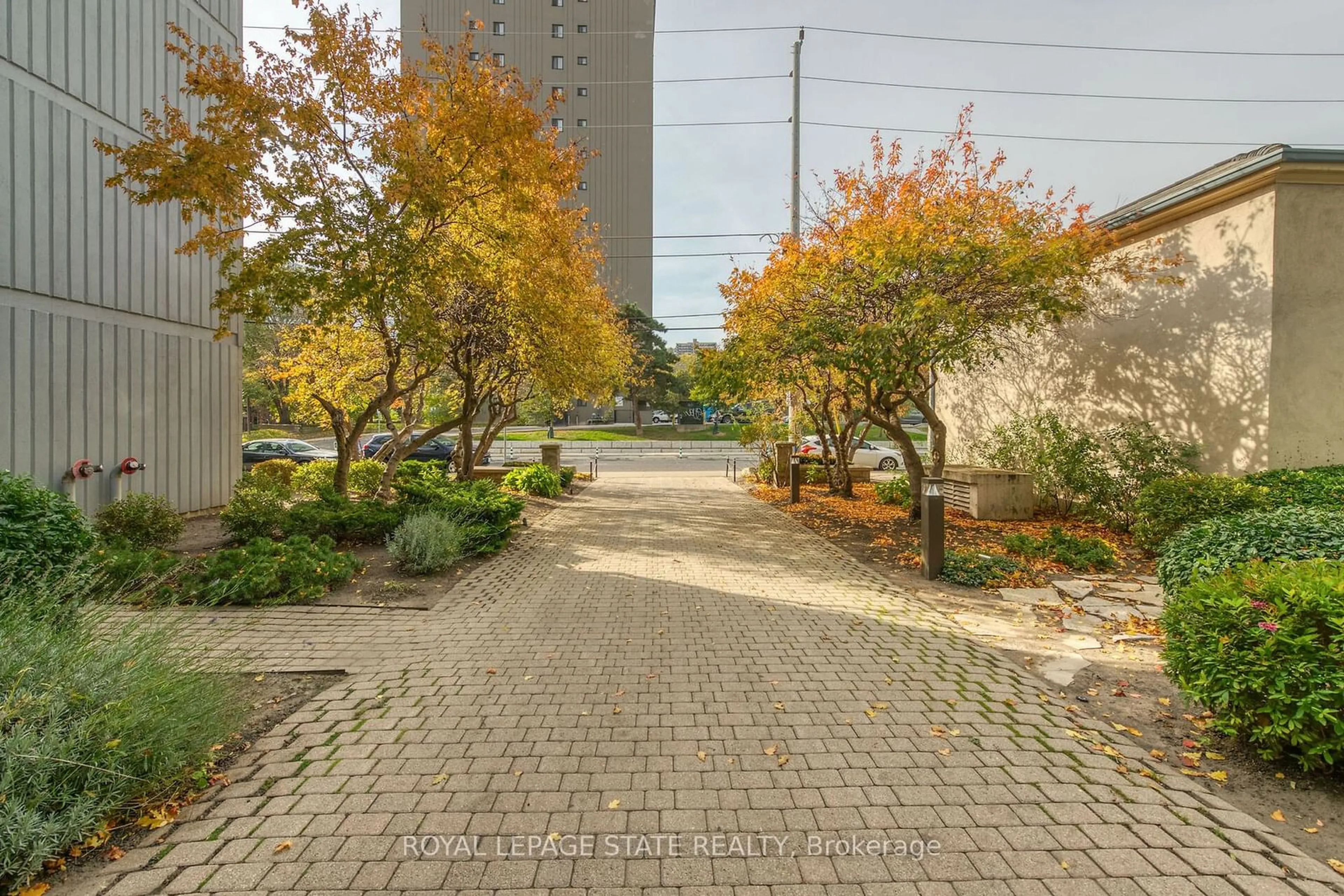 Patio, the street view for 175 Hunter St #505, Hamilton Ontario L8N 4E7