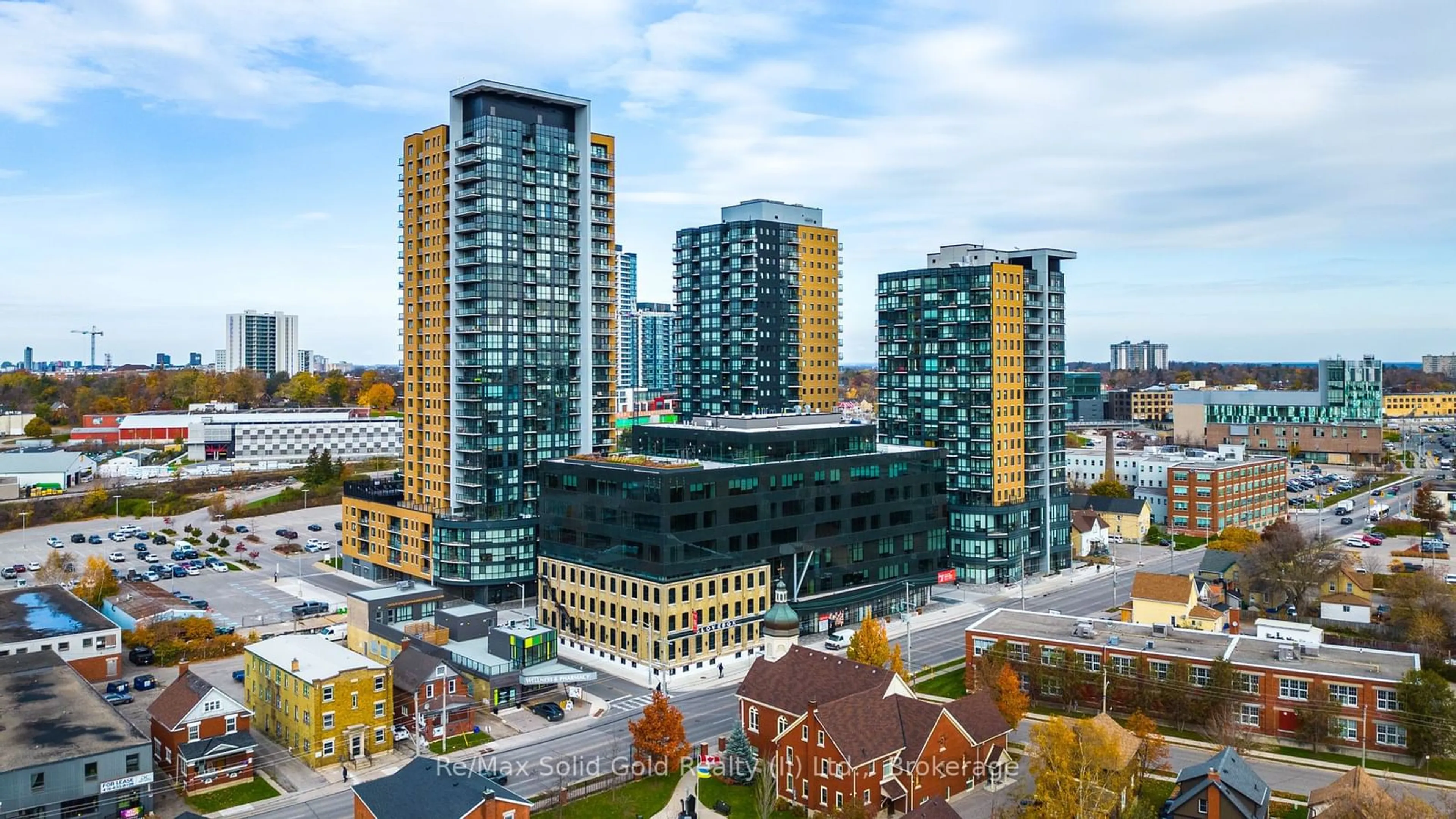 A pic from exterior of the house or condo, the view of city buildings for 108 Garment St #1105, Kitchener Ontario N2G 0E2