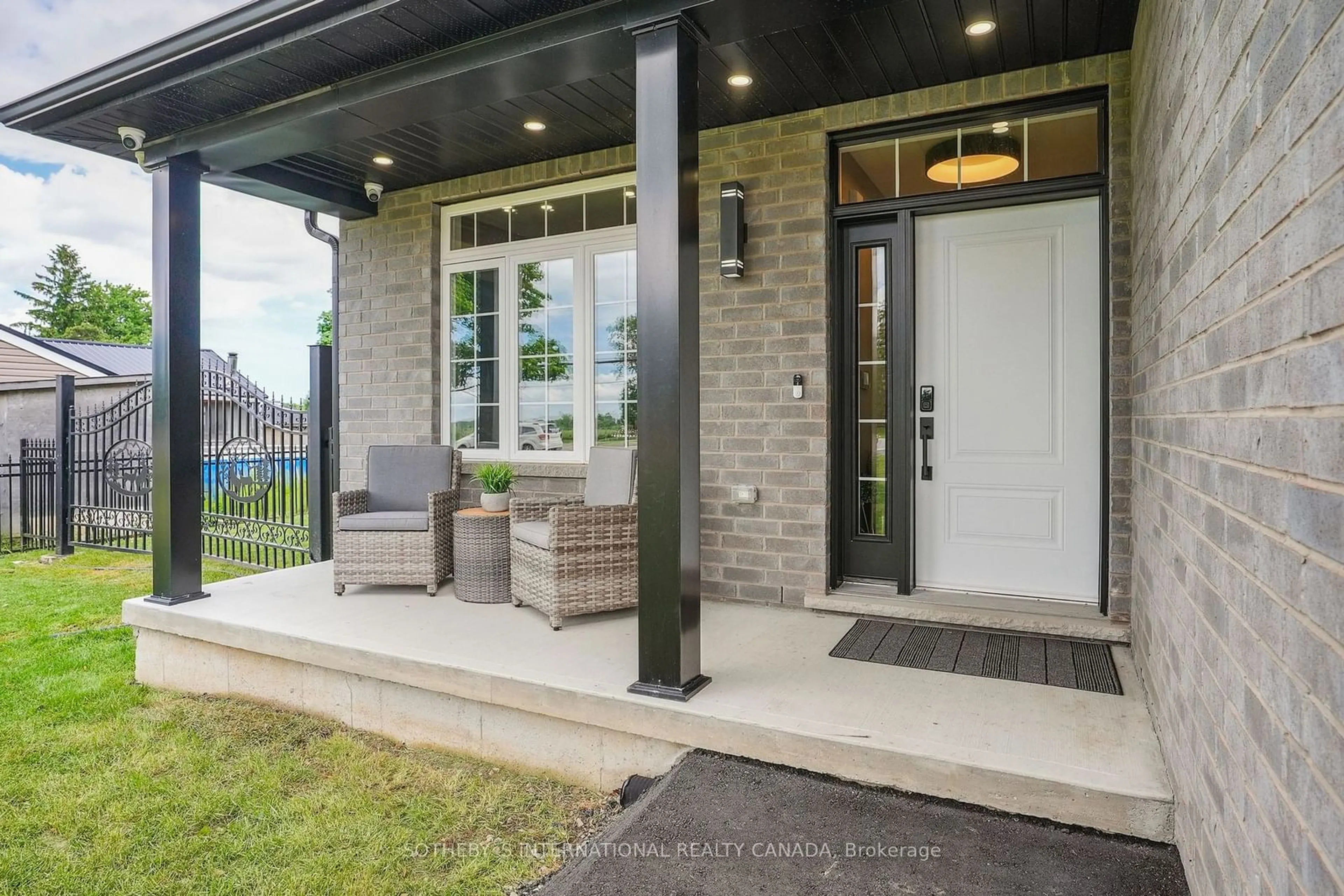 Indoor entryway, cement floor for 796 Highway 6, Haldimand Ontario N3W 1M8