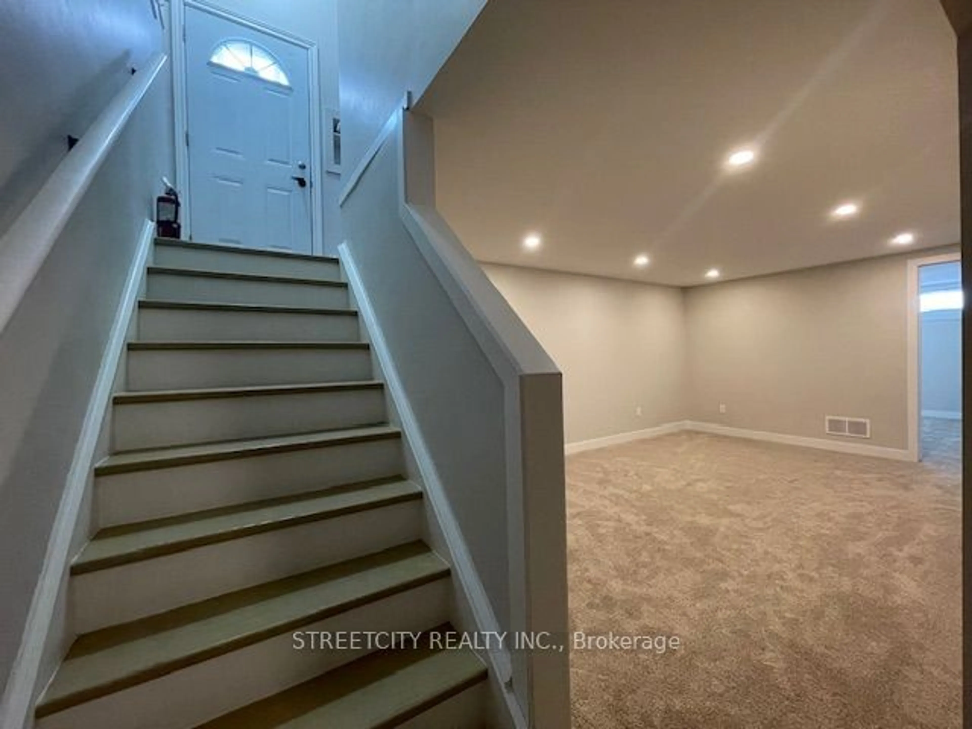 Stairs for 1875 Wavell St, London Ontario N5W 2E3