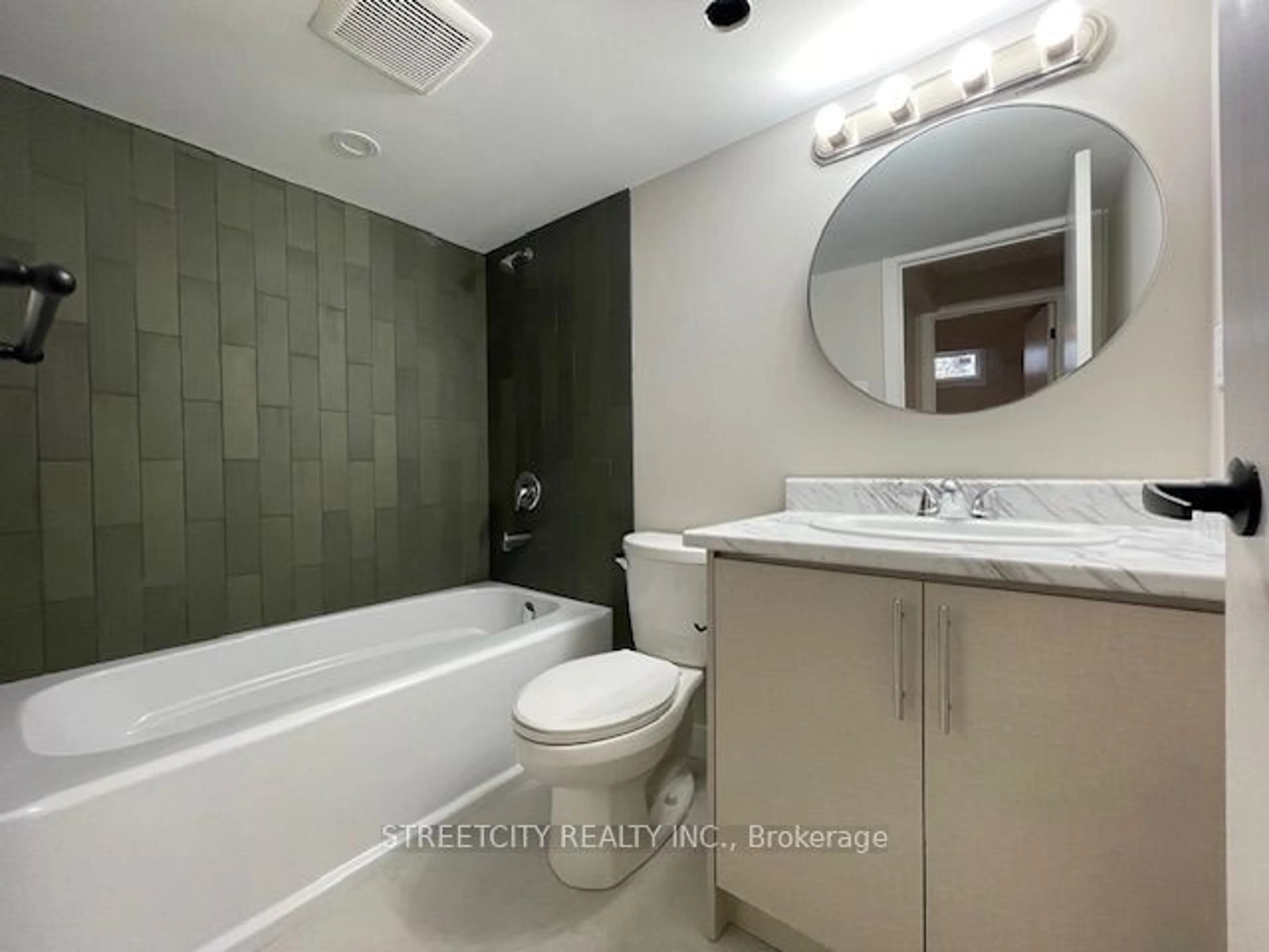 Standard bathroom for 1875 Wavell St, London Ontario N5W 2E3