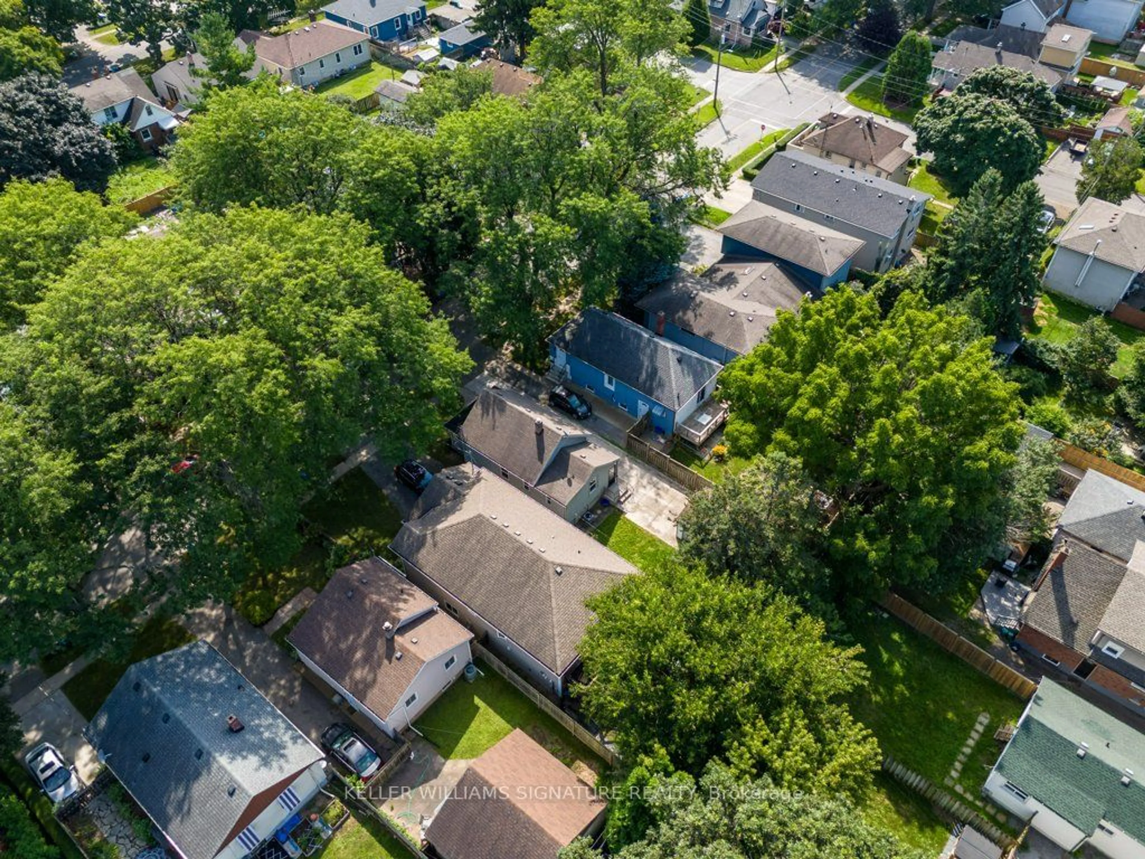 Frontside or backside of a home, the street view for 217 York St, St. Catharines Ontario L2R 6G5