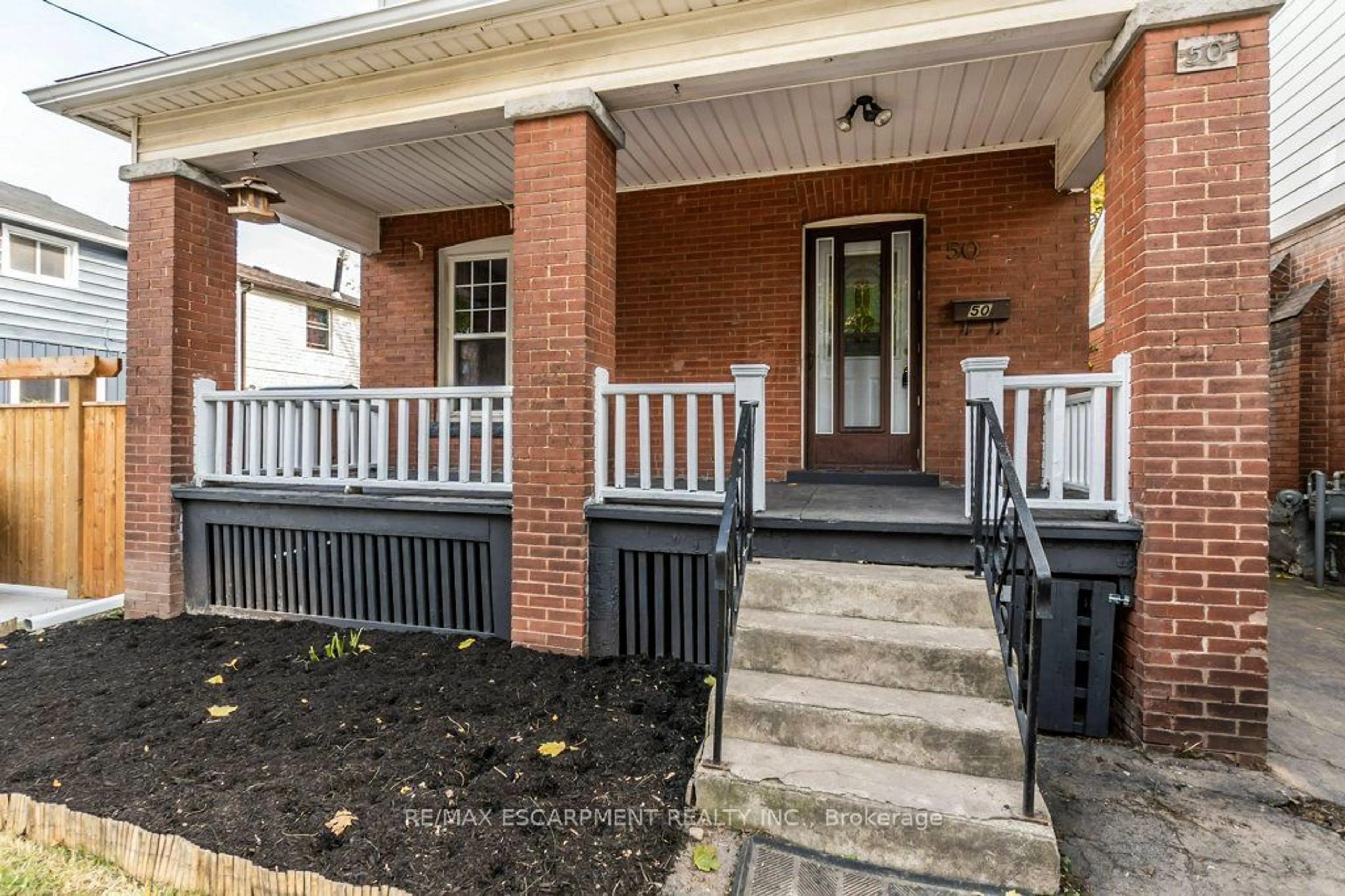 Home with brick exterior material for 50 LONDON St, Hamilton Ontario L8H 4B3