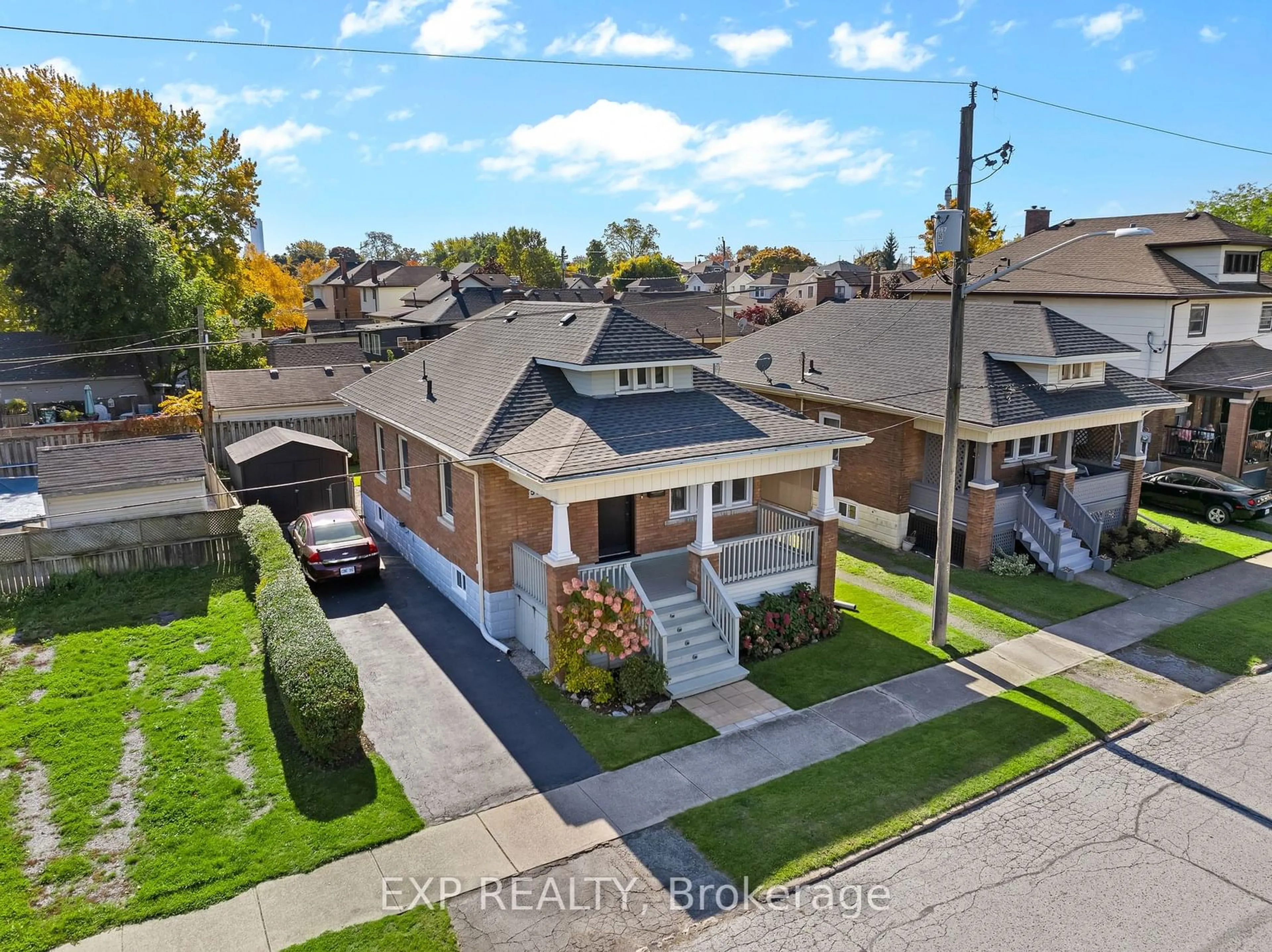 Frontside or backside of a home, the street view for 5130 Huron St, Niagara Falls Ontario L2E 2J9