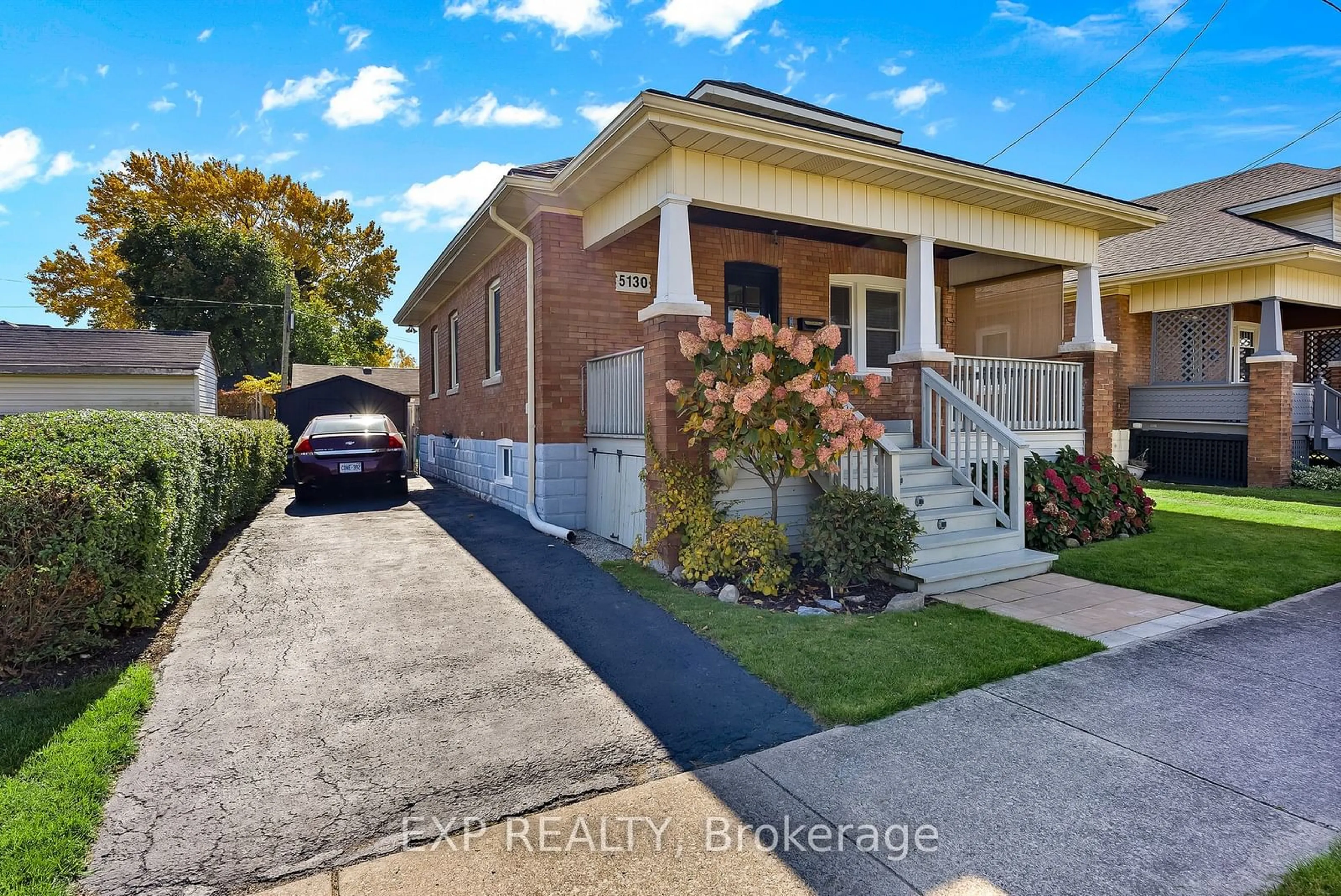 A pic from exterior of the house or condo, the street view for 5130 Huron St, Niagara Falls Ontario L2E 2J9