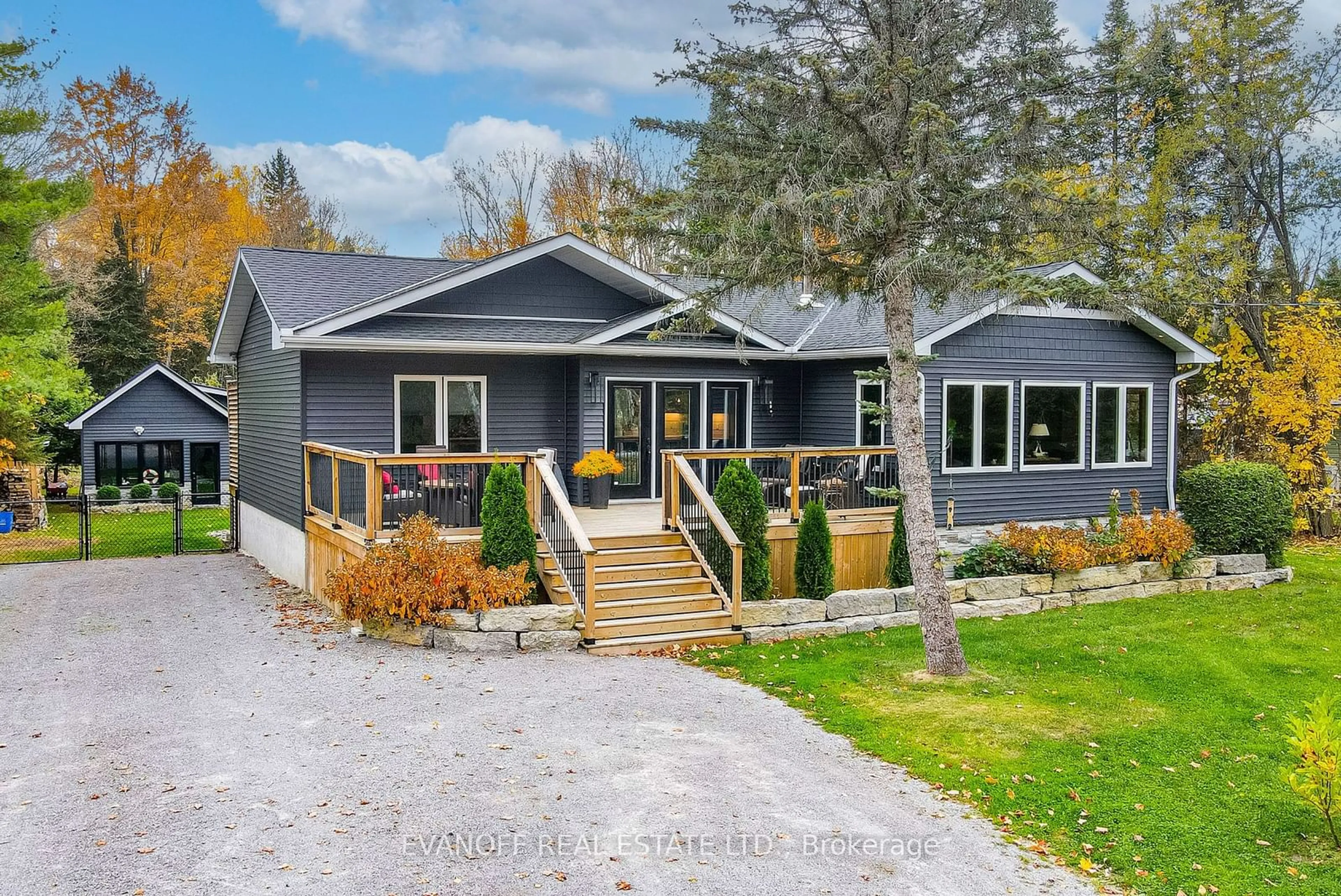 Home with vinyl exterior material for 110 Trent Canal Rd, Kawartha Lakes Ontario K0M 1N0