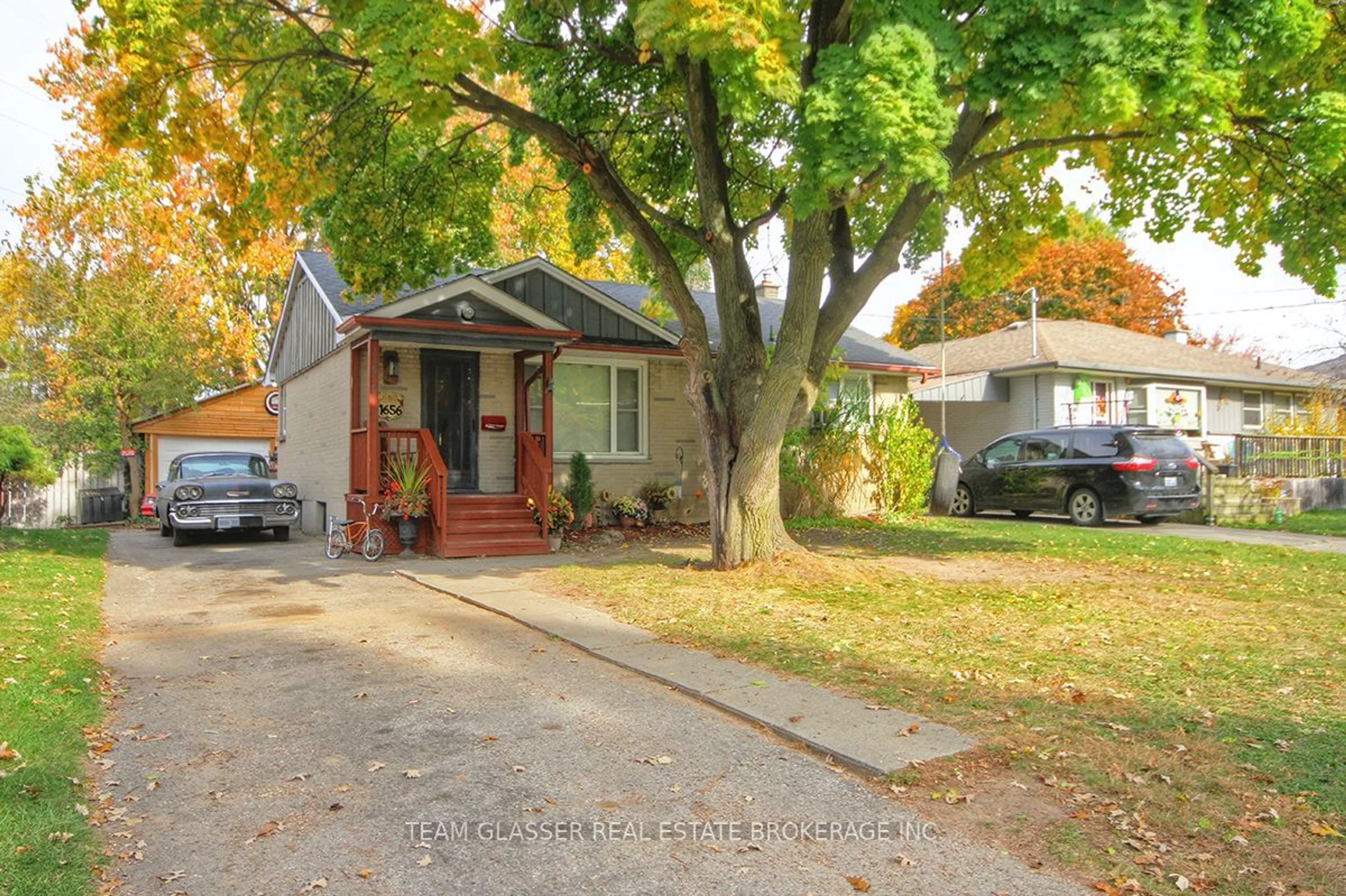 Frontside or backside of a home, the street view for 1656 MOFFATT Ave, London Ontario N5W 1Z9