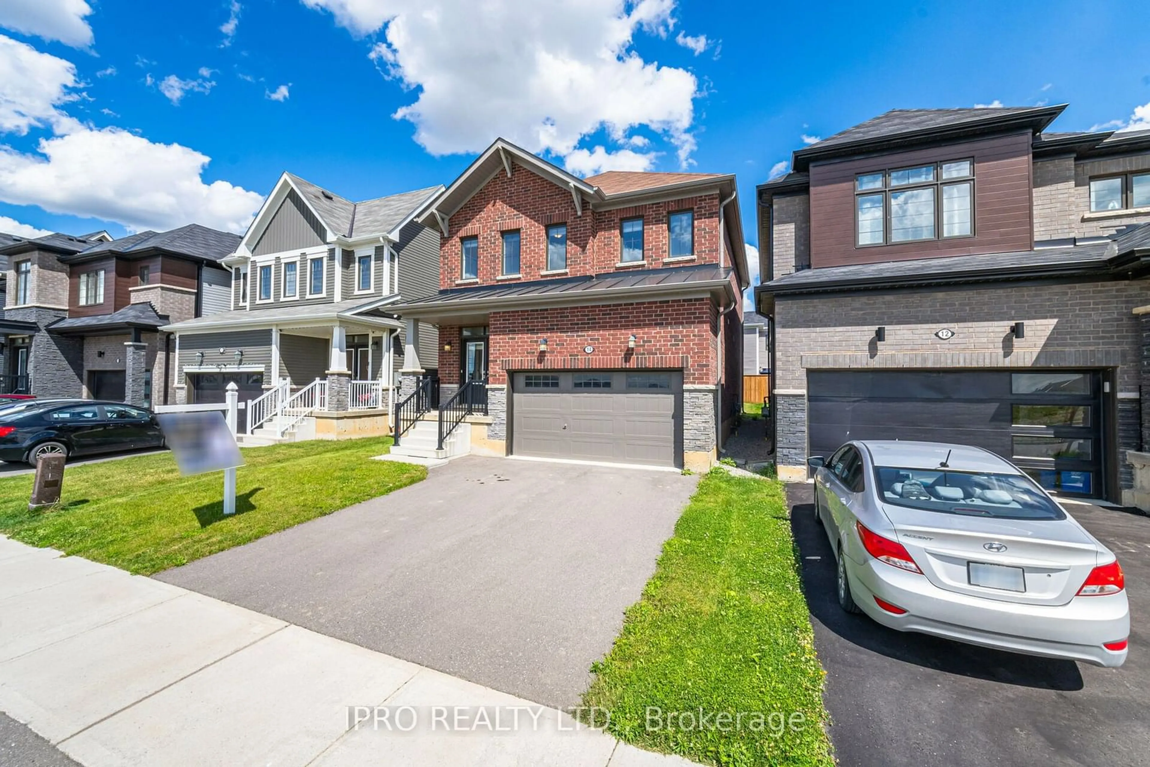 A pic from exterior of the house or condo, the street view for 14 Whithorn Cres, Haldimand Ontario N3W 0E5