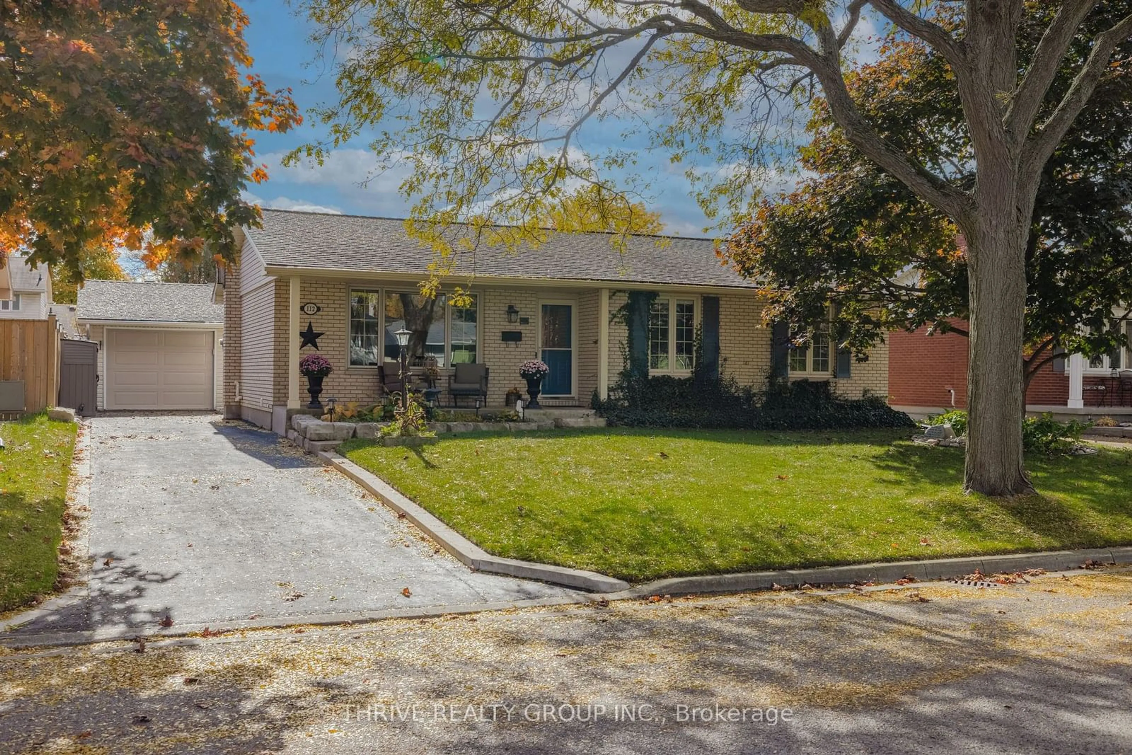 A pic from exterior of the house or condo, the street view for 112 Downing Cres, London Ontario N6C 3C8