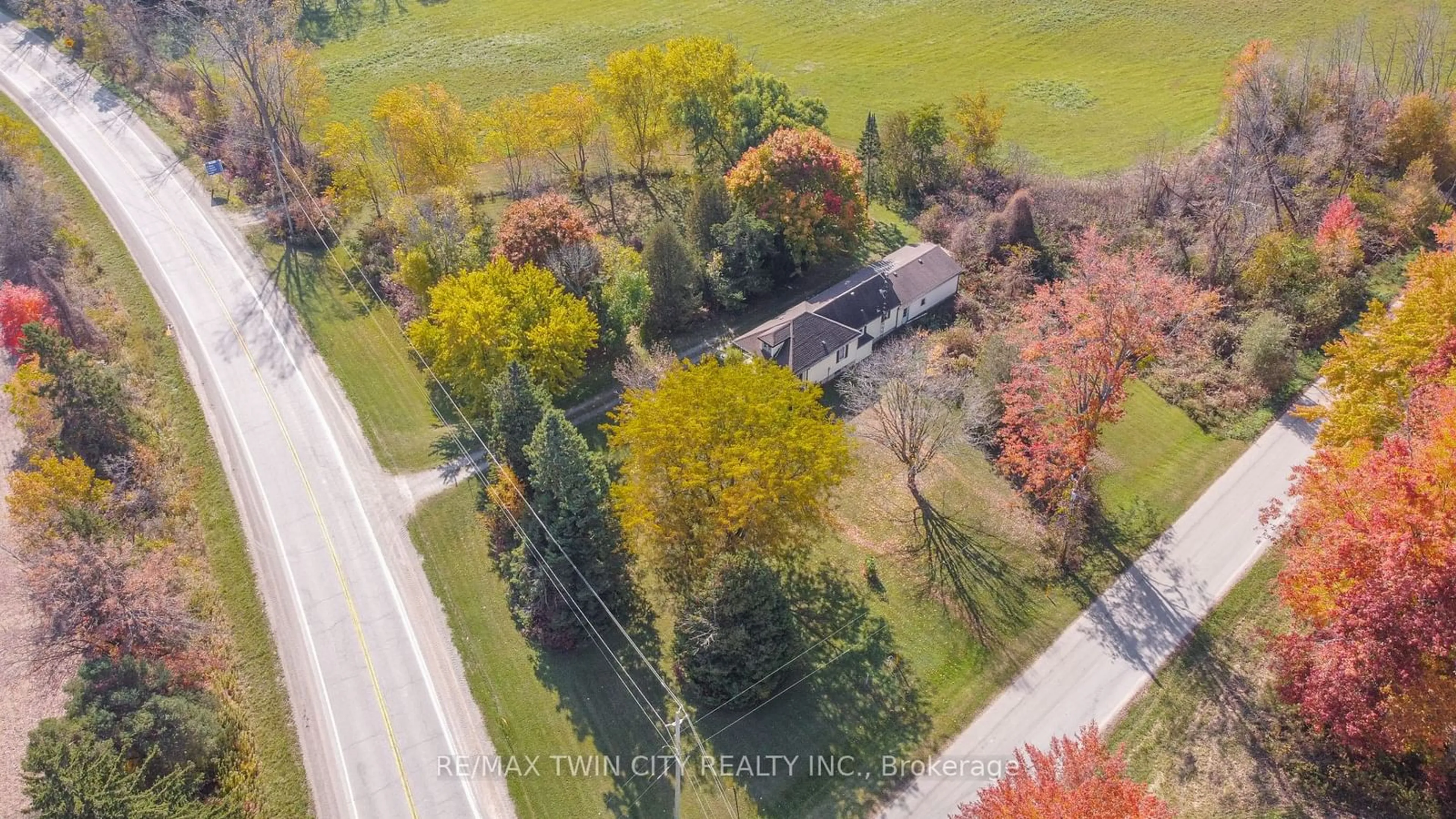 A pic from exterior of the house or condo, the fenced backyard for 403 Middle Townline Rd, Brant Ontario N0E 1A0