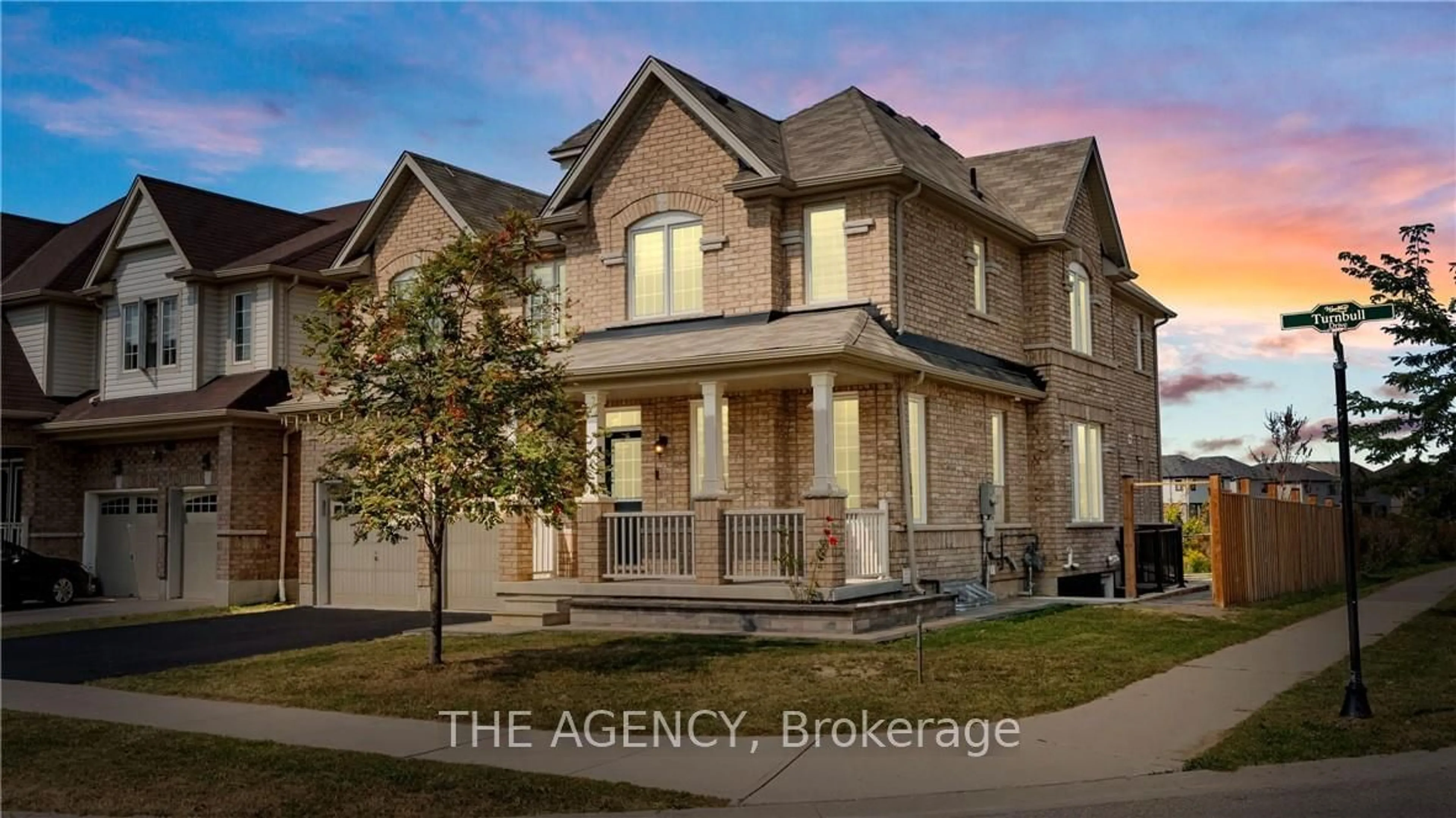 A pic from exterior of the house or condo, the street view for 2 Turnbull Dr, Brantford Ontario N3T 0K4