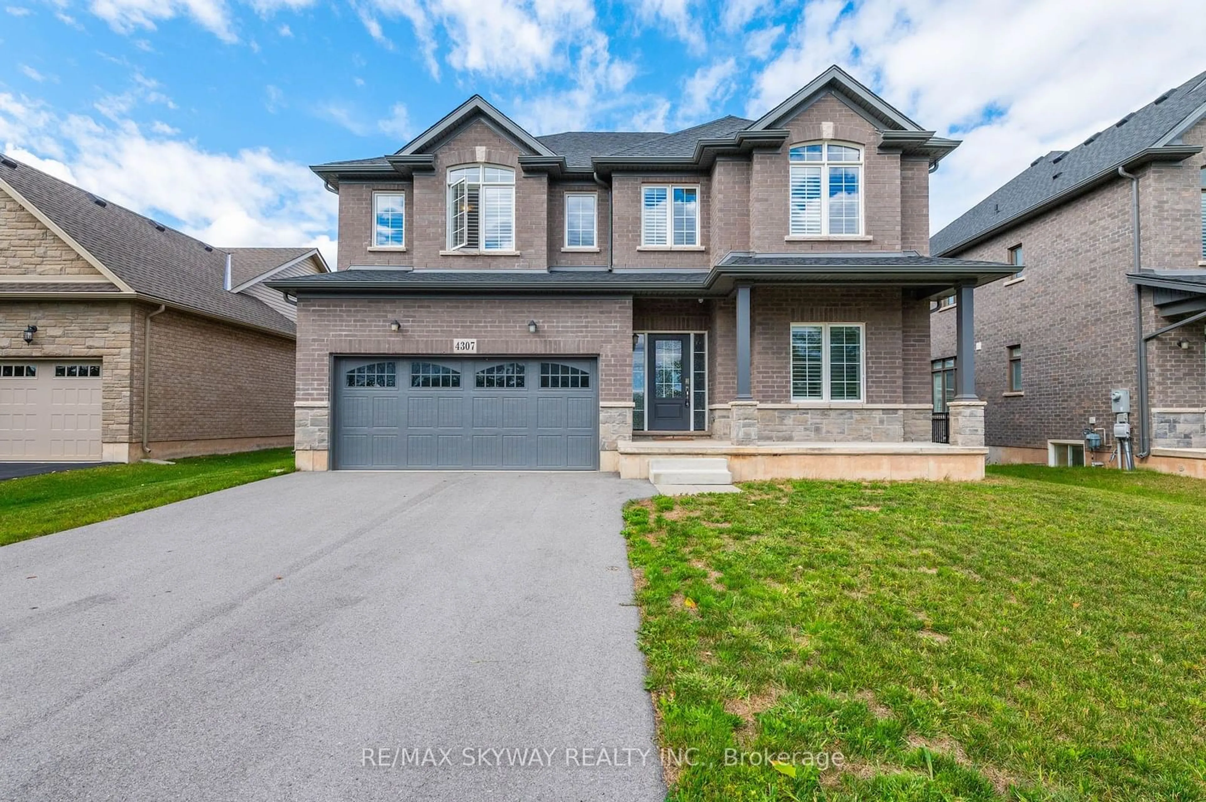 Frontside or backside of a home, the street view for 4307 Willick Rd, Niagara Falls Ontario L2G 0Y3