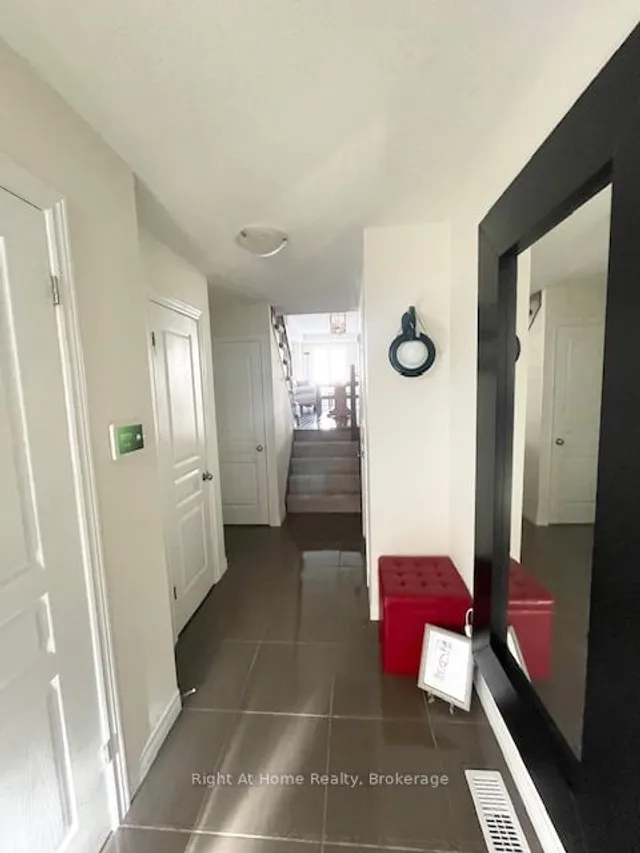 Additional image 22 of 35 CHARLESWOOD Cres