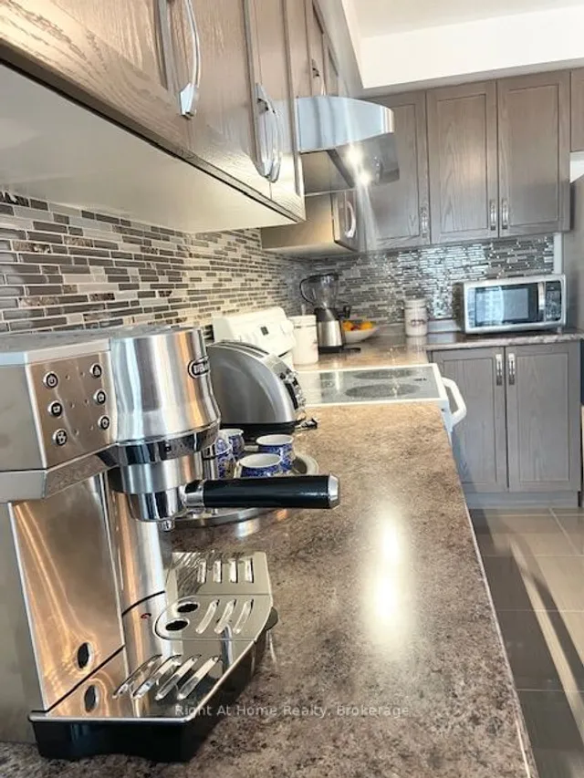 Additional image 15 of 35 CHARLESWOOD Cres