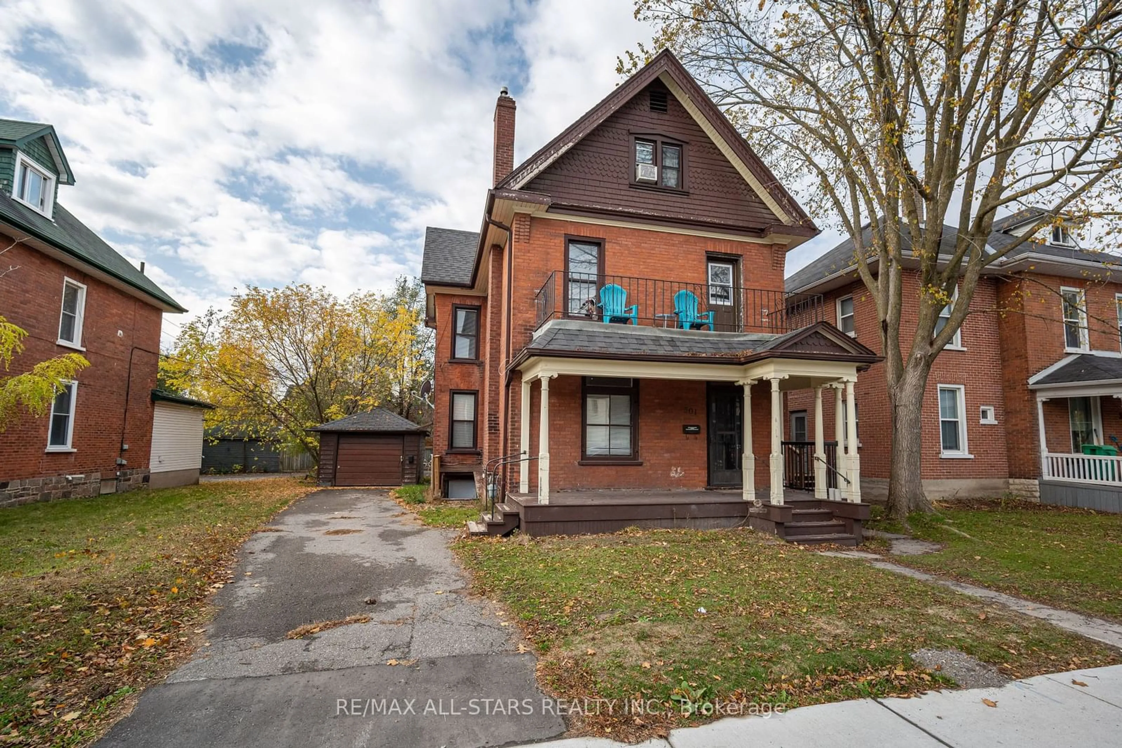 Home with brick exterior material for 301 Park St, Peterborough Ontario K9J 3W6